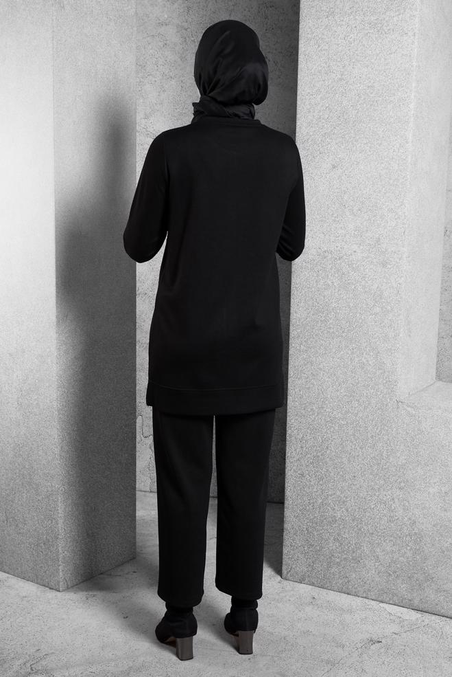 Tesettür giyim SİYAH TAŞ DETAYLI EŞOFMAN TUNİK 45129 - ALVİNA