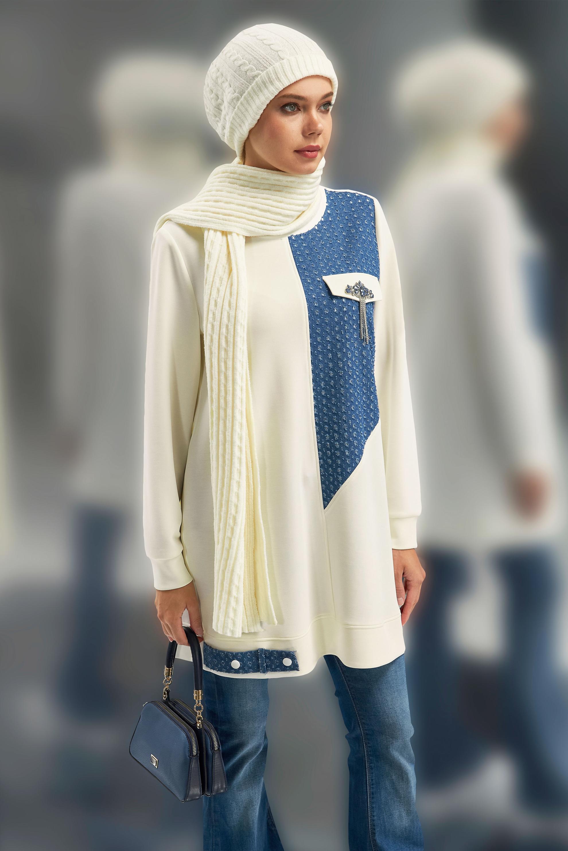 Vêtements hijab BLANC TUNIQUE DE SURVÊTEMENT À DÉTAILS DE GEMMES 45129