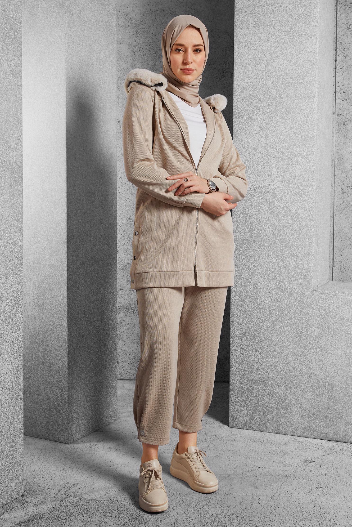 Vêtements hijab BEIGE ENSEMBLE SURVÊTEMENT AVEC PANTALON 45179