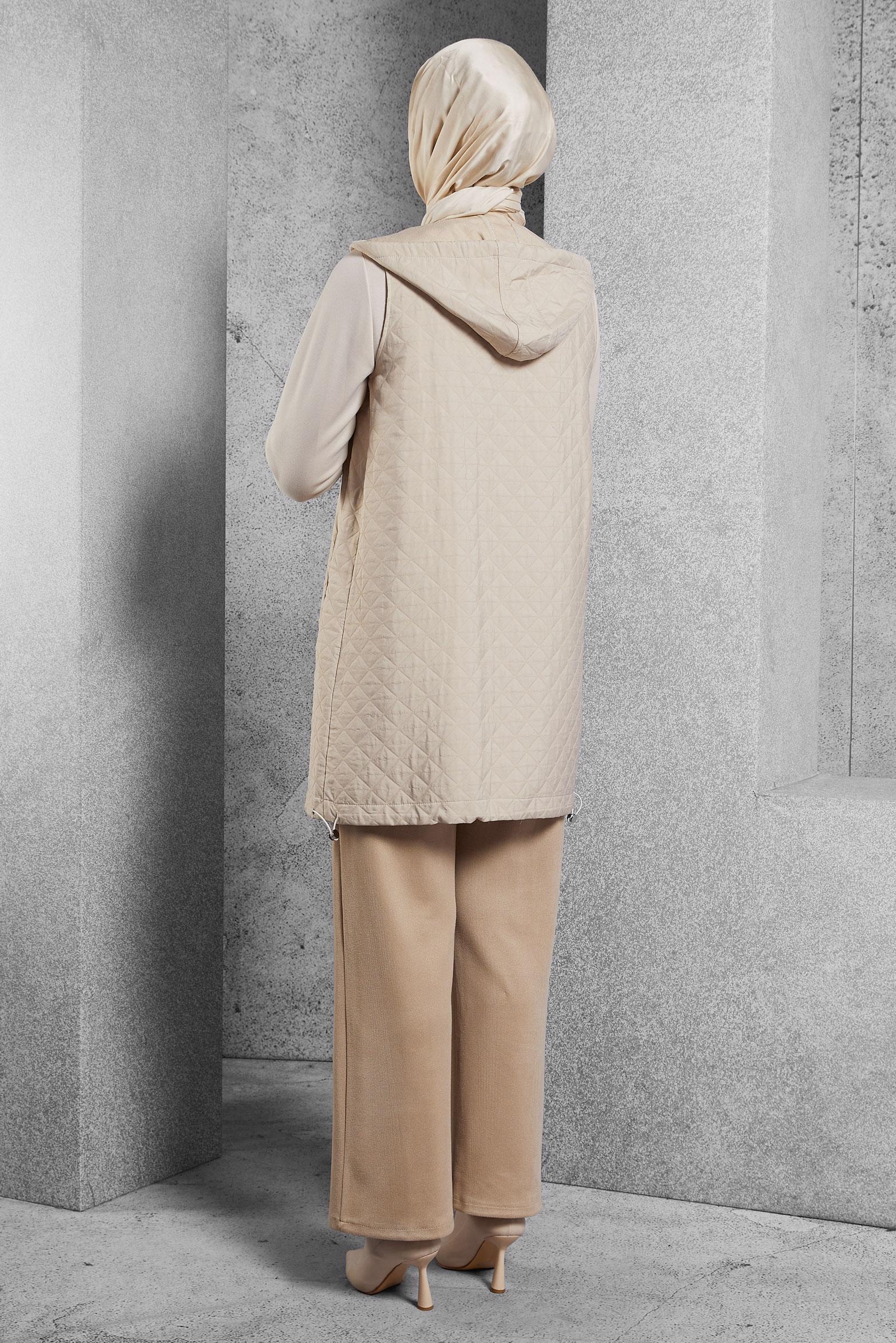 Hijab clothing BEIGE TRACKSUIT TUNIC WITH VEST 45202