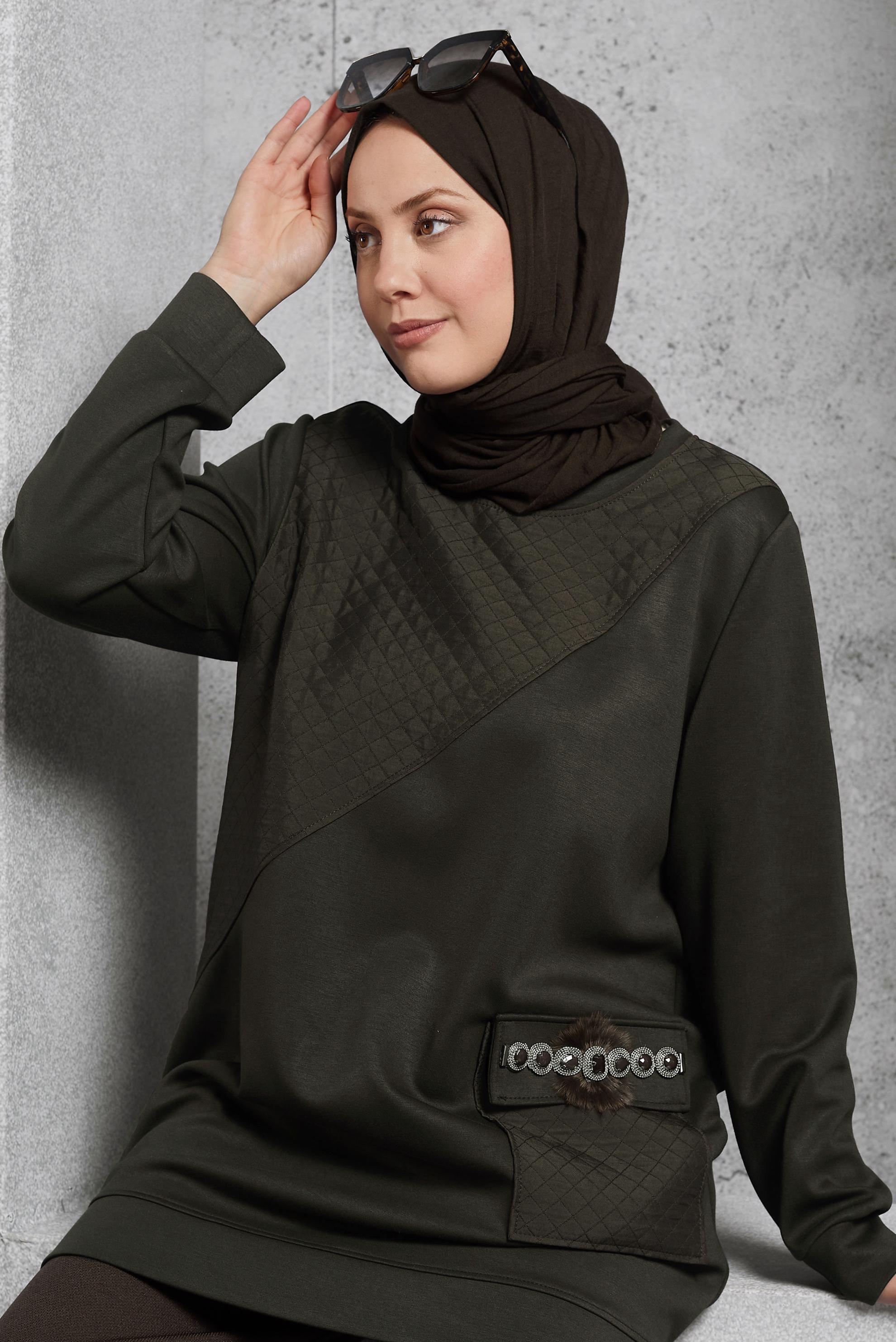 Vêtements hijab BRUN TUNIQUE DE SURVÊTEMENT AVEC BIJOU 45203