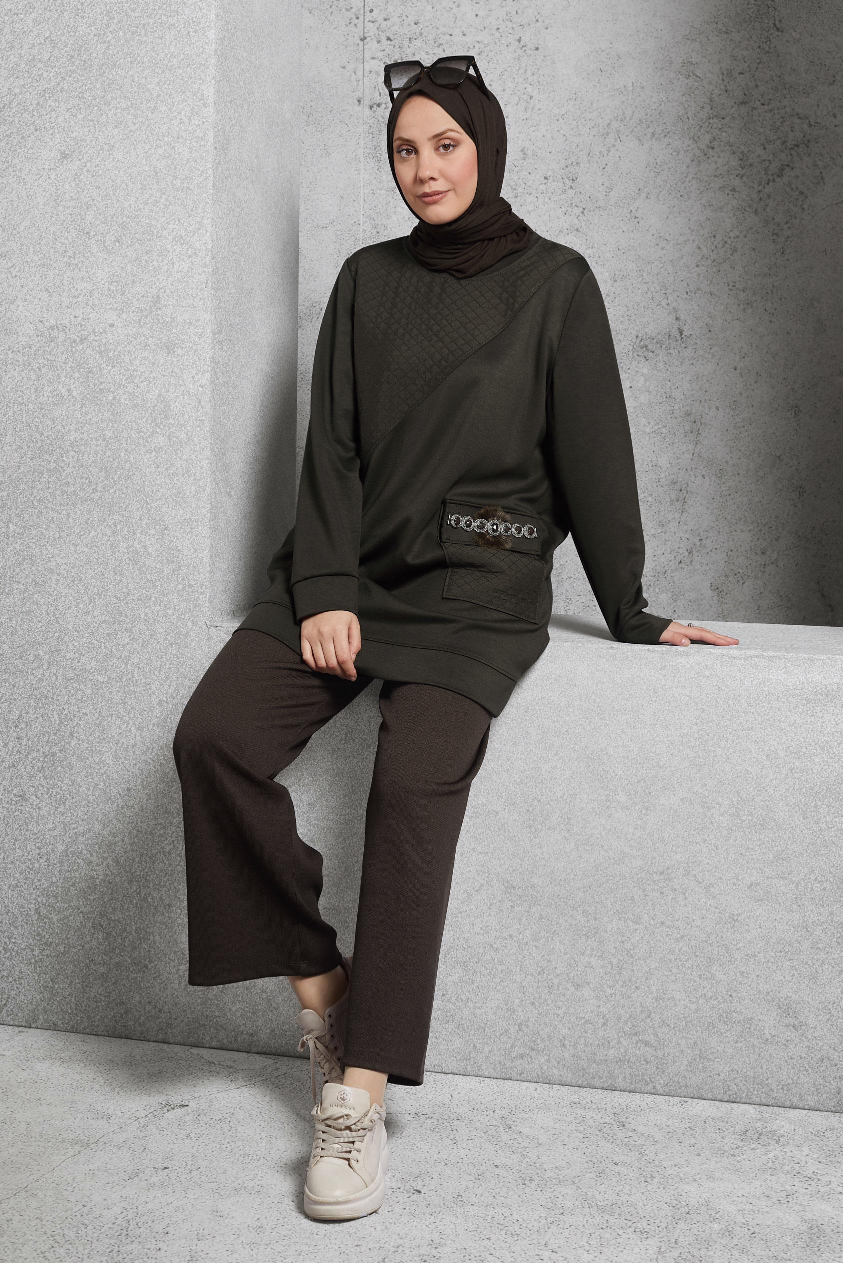 Vêtements hijab BRUN TUNIQUE DE SURVÊTEMENT AVEC BIJOU 45203