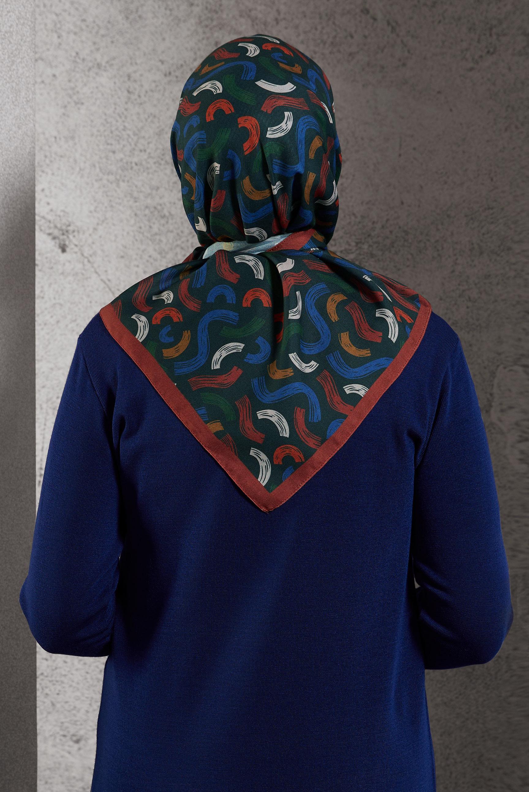 Tesettür giyim KIRMIZI  ALVİNA DESENLİ EŞARP 8504