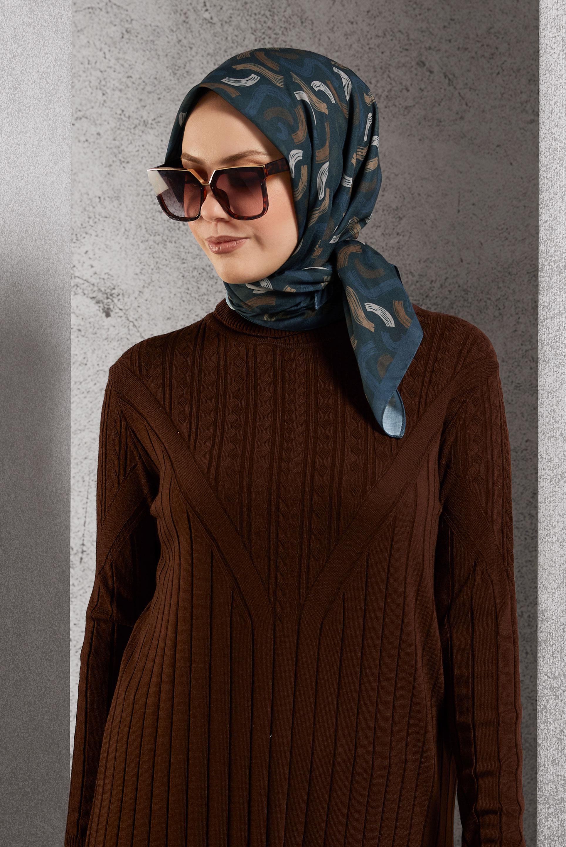 Tesettür giyim LACİVERT  ALVİNA DESENLİ EŞARP 8504