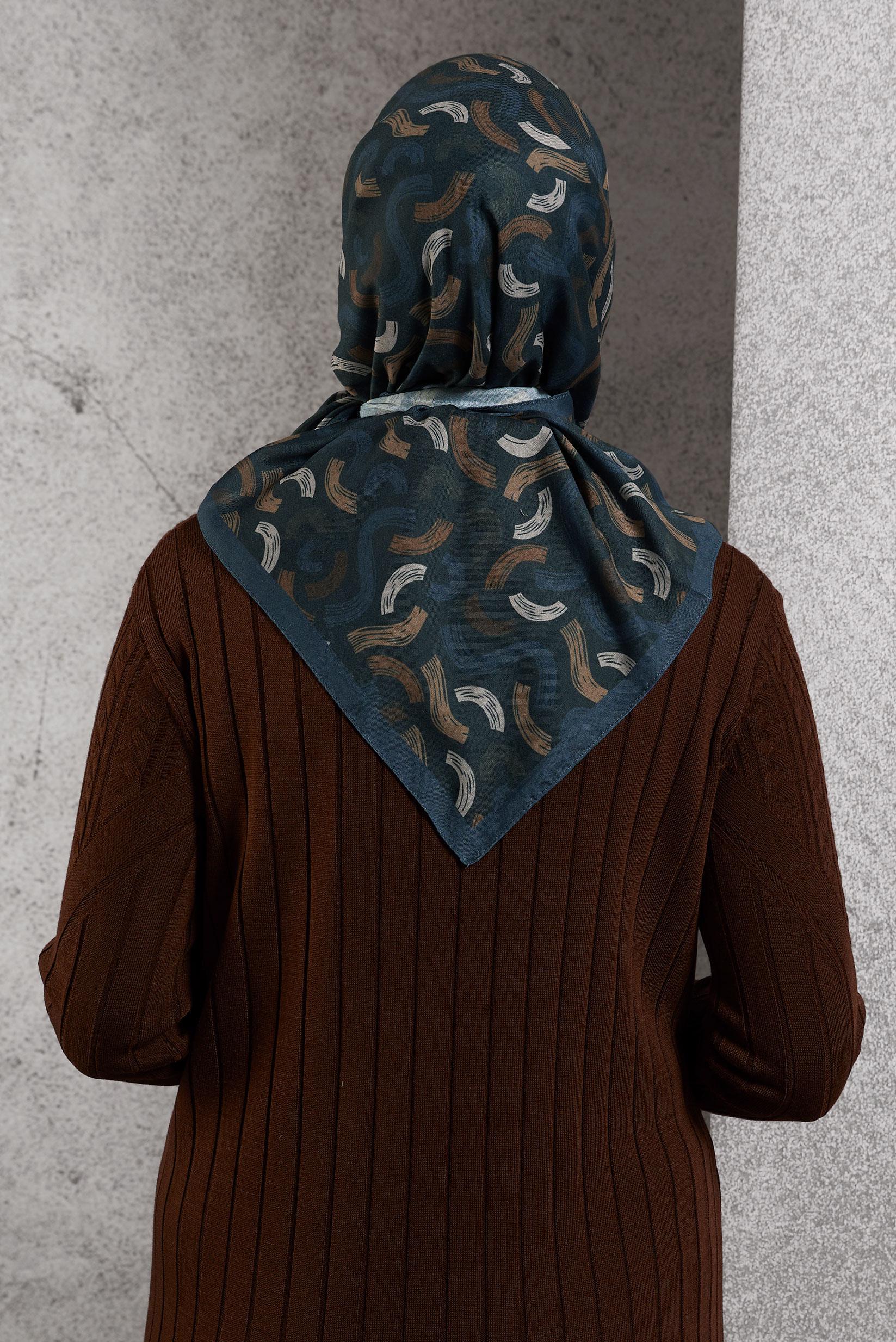 Tesettür giyim LACİVERT  ALVİNA DESENLİ EŞARP 8504