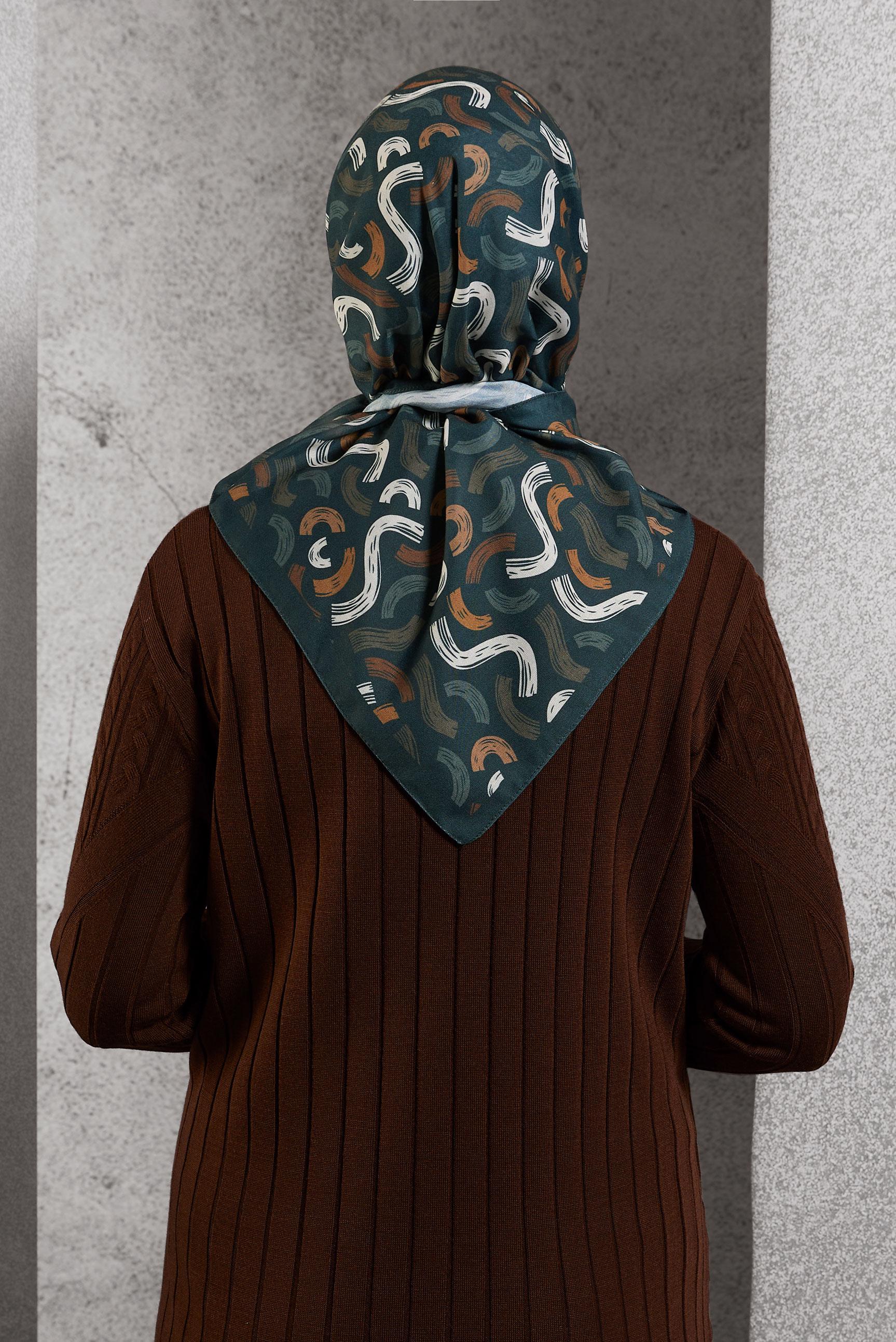 Tesettür giyim SİYAH  ALVİNA DESENLİ EŞARP 8504