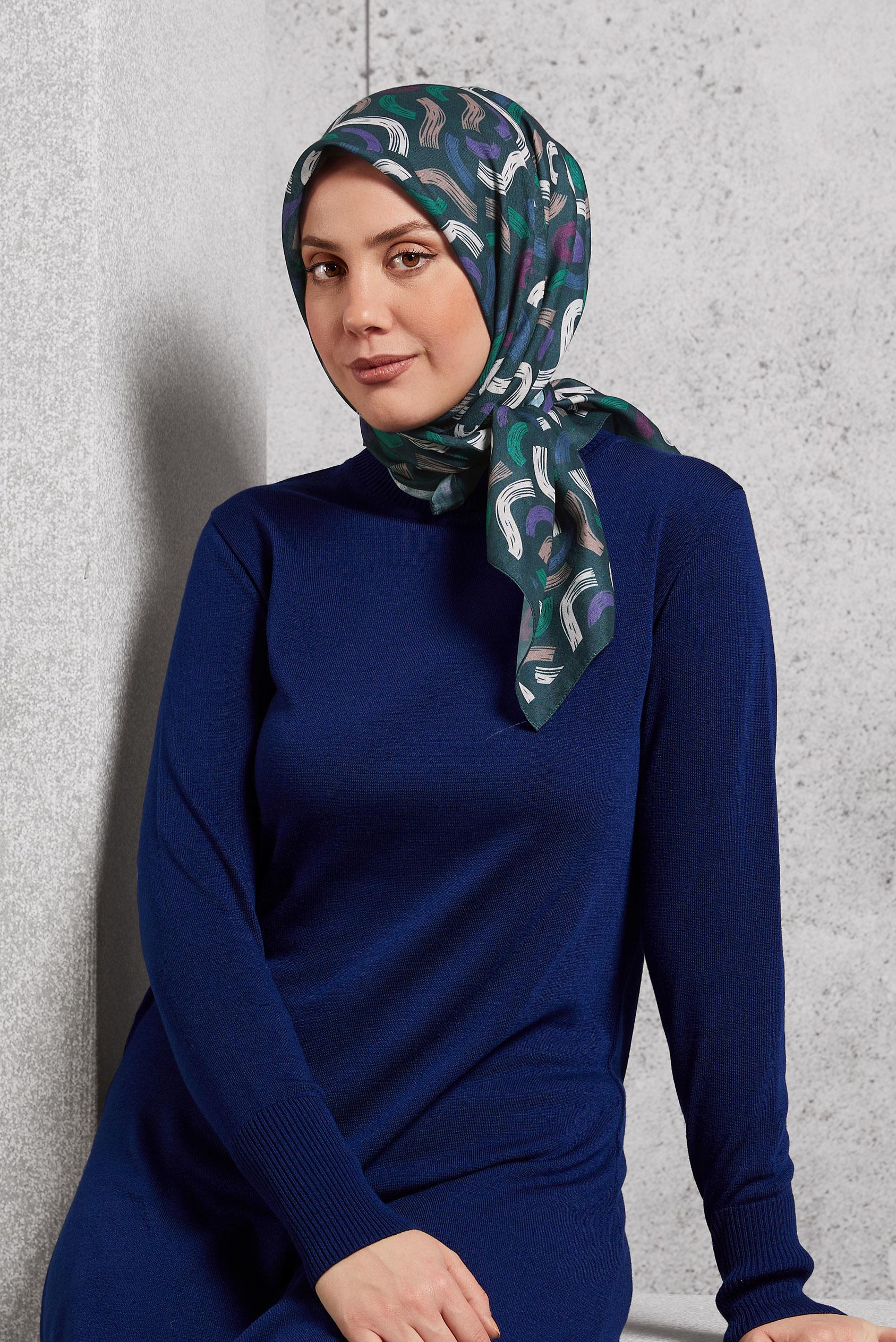 Tesettür giyim LACİVERT  ALVİNA DESENLİ EŞARP 8504