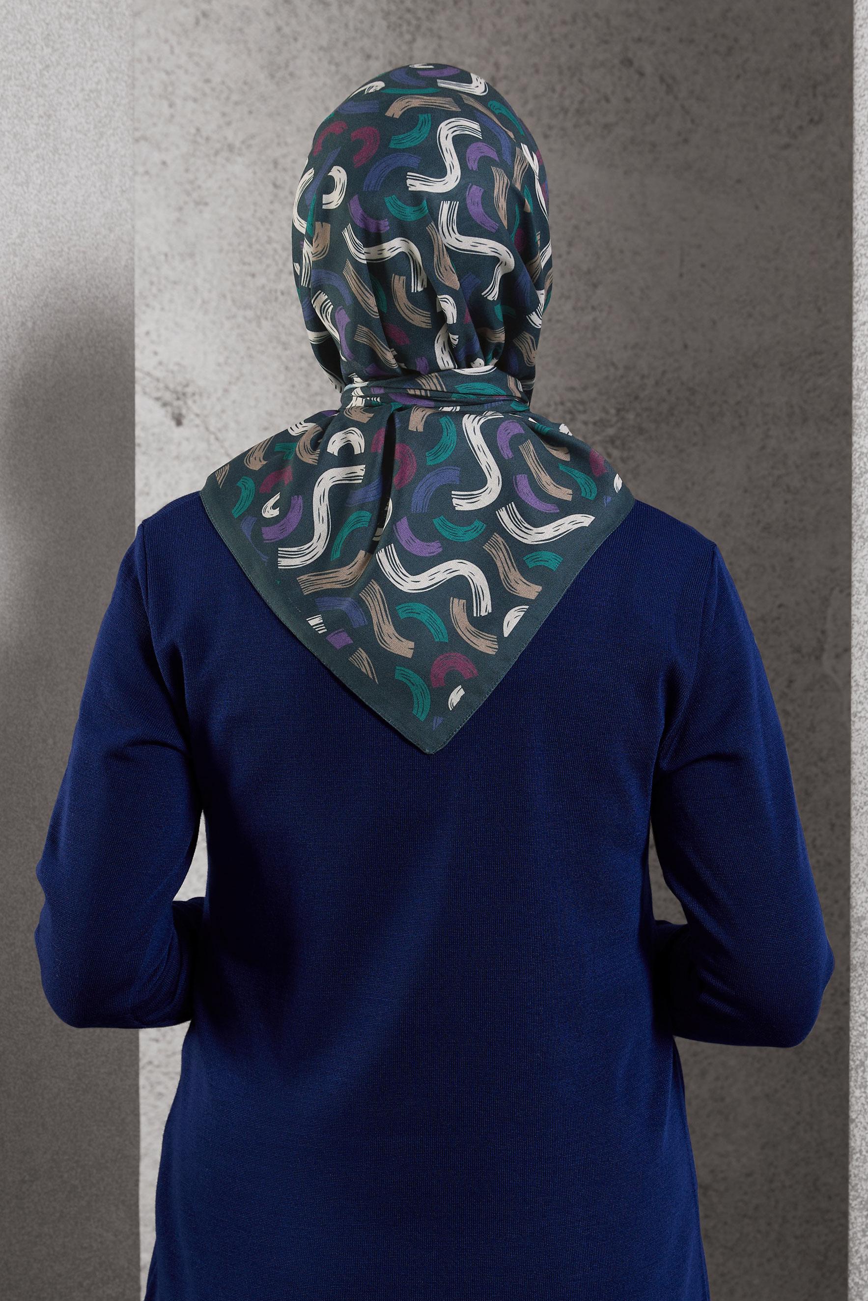 Tesettür giyim LACİVERT  ALVİNA DESENLİ EŞARP 8504