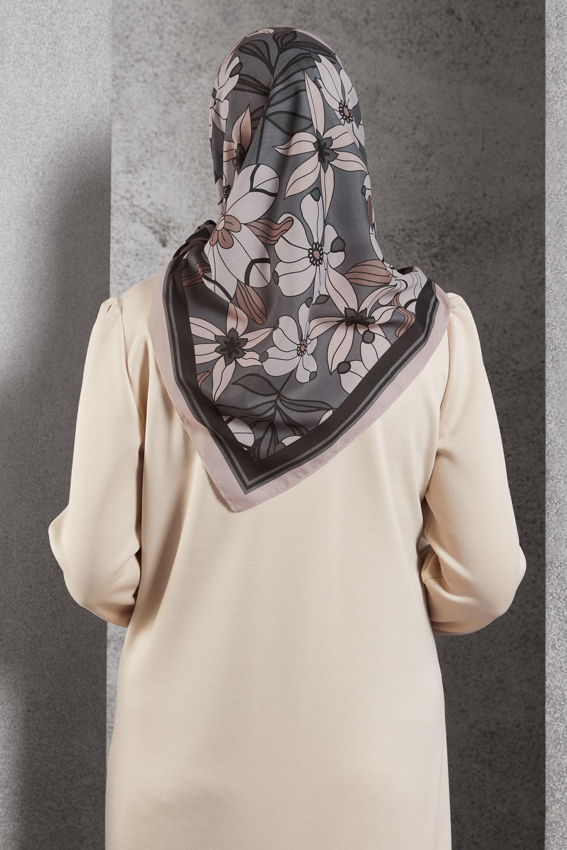 Tesettür giyim BEJ ALVİNA DESENLİ EŞARP 8505