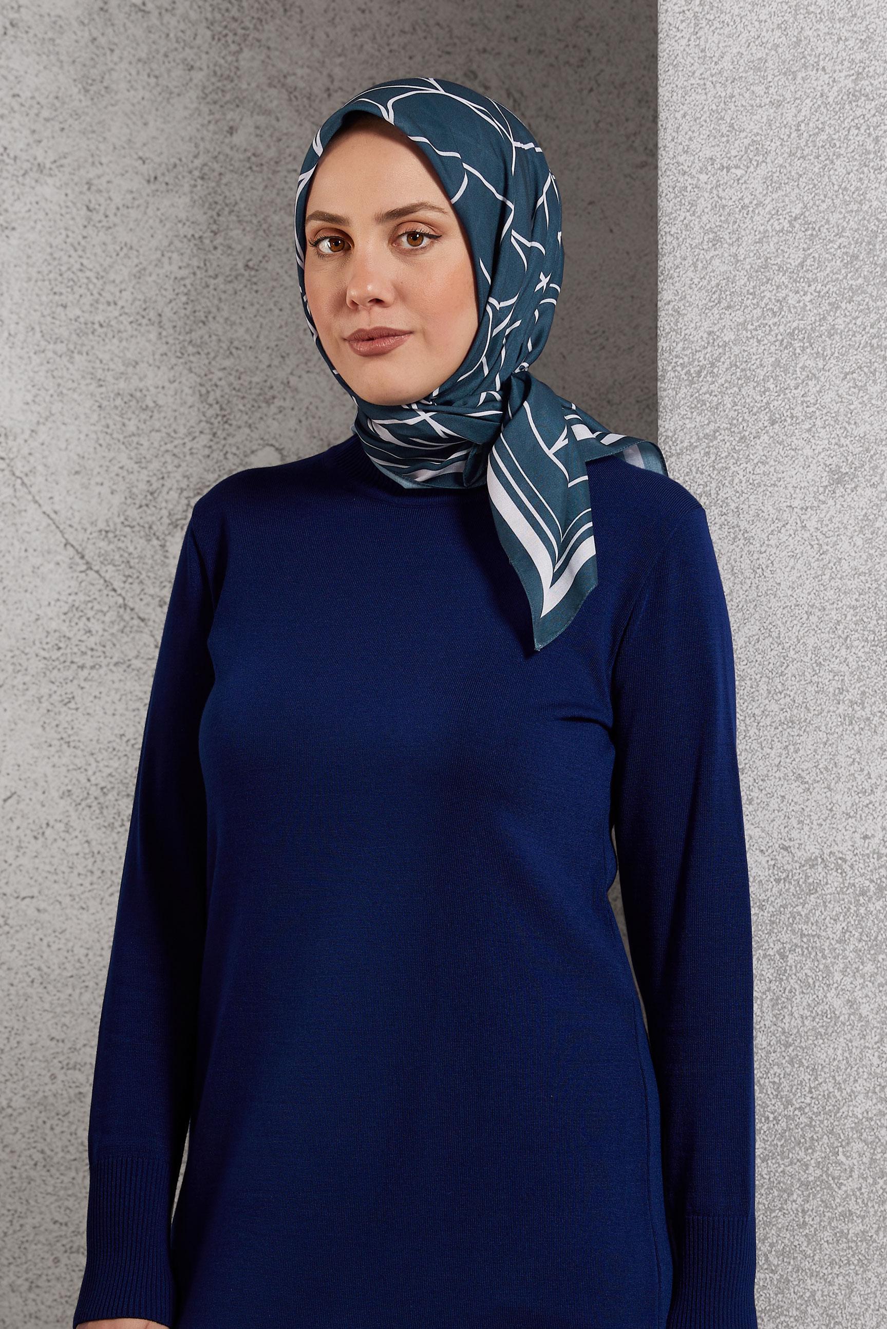 Tesettür giyim LACİVERT ALVİNA DESENLİ EŞARP 8507