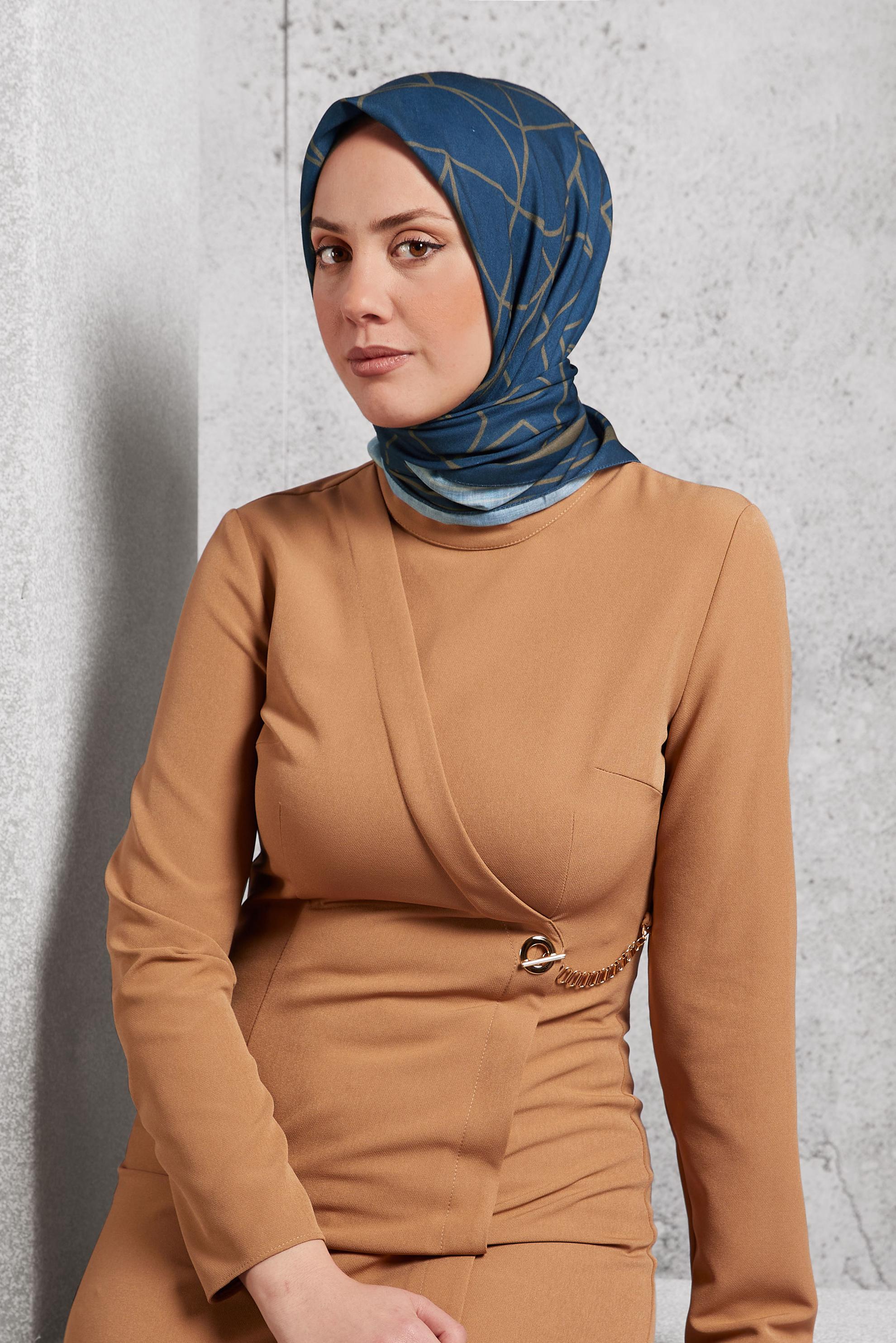 Tesettür giyim VİZON ALVİNA DESENLİ EŞARP 8507