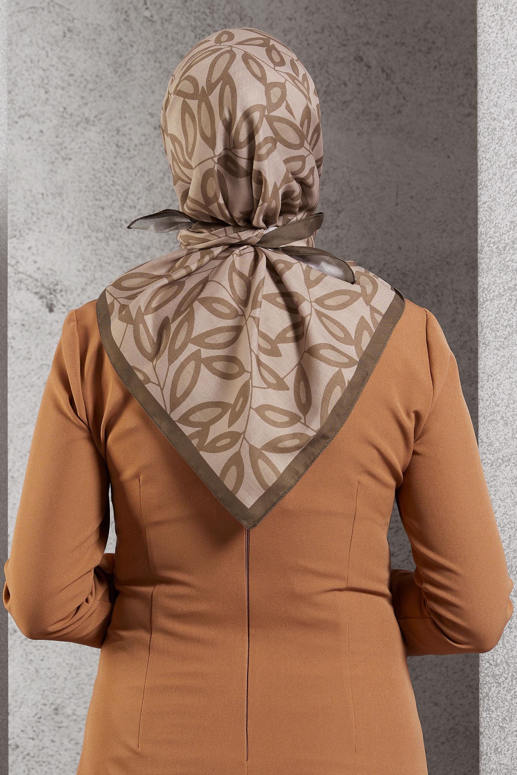 Tesettür giyim BEJ ALVİNA DESENLİ EŞARP 8508