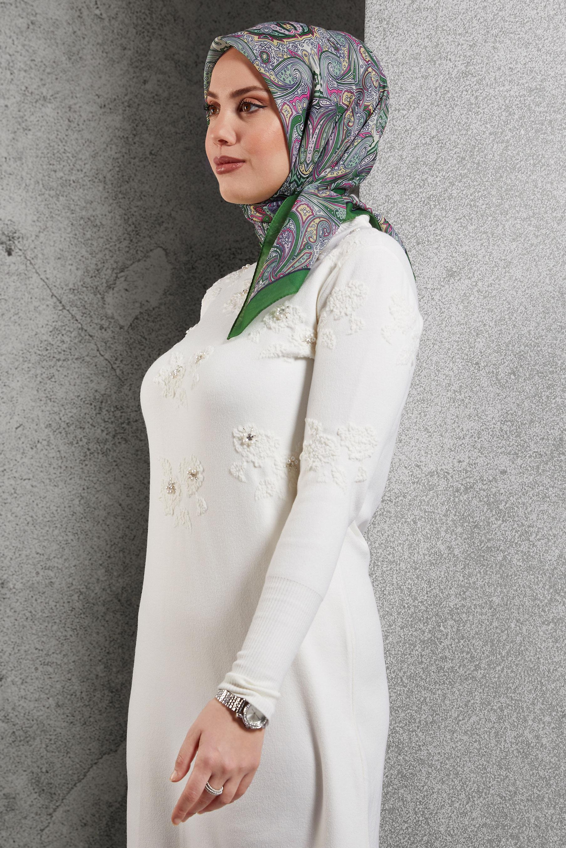 Tesettür giyim YEŞİL ALVİNA DESENLİ EŞARP 8515