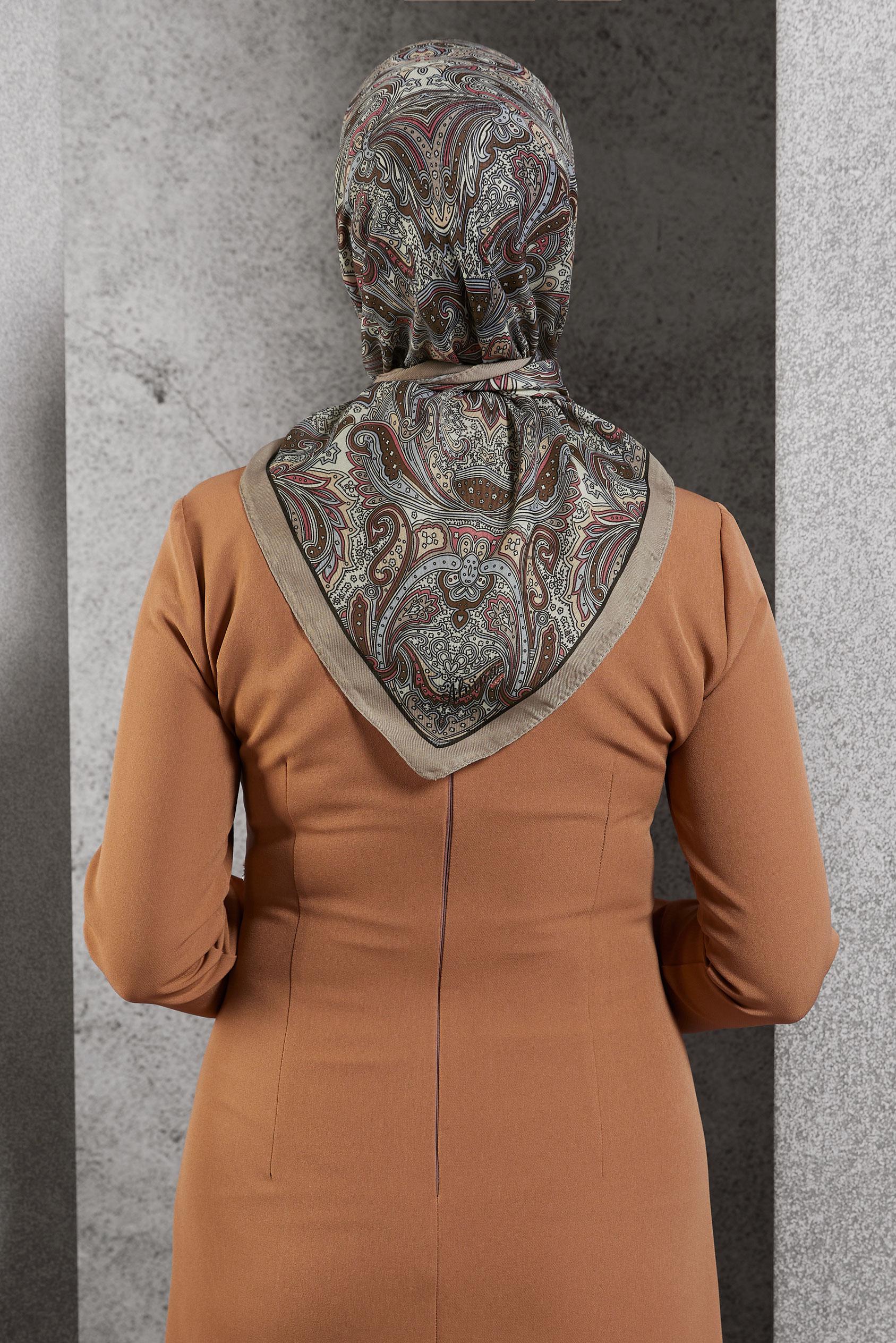 Tesettür giyim VİZON ALVİNA DESENLİ EŞARP 8515