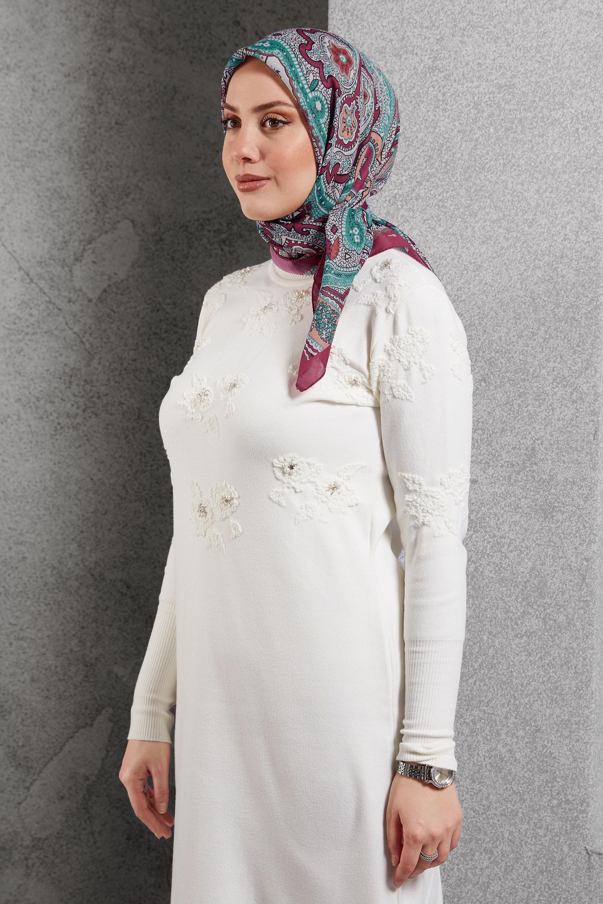 Tesettür giyim FUŞYA ALVİNA DESENLİ EŞARP 8516