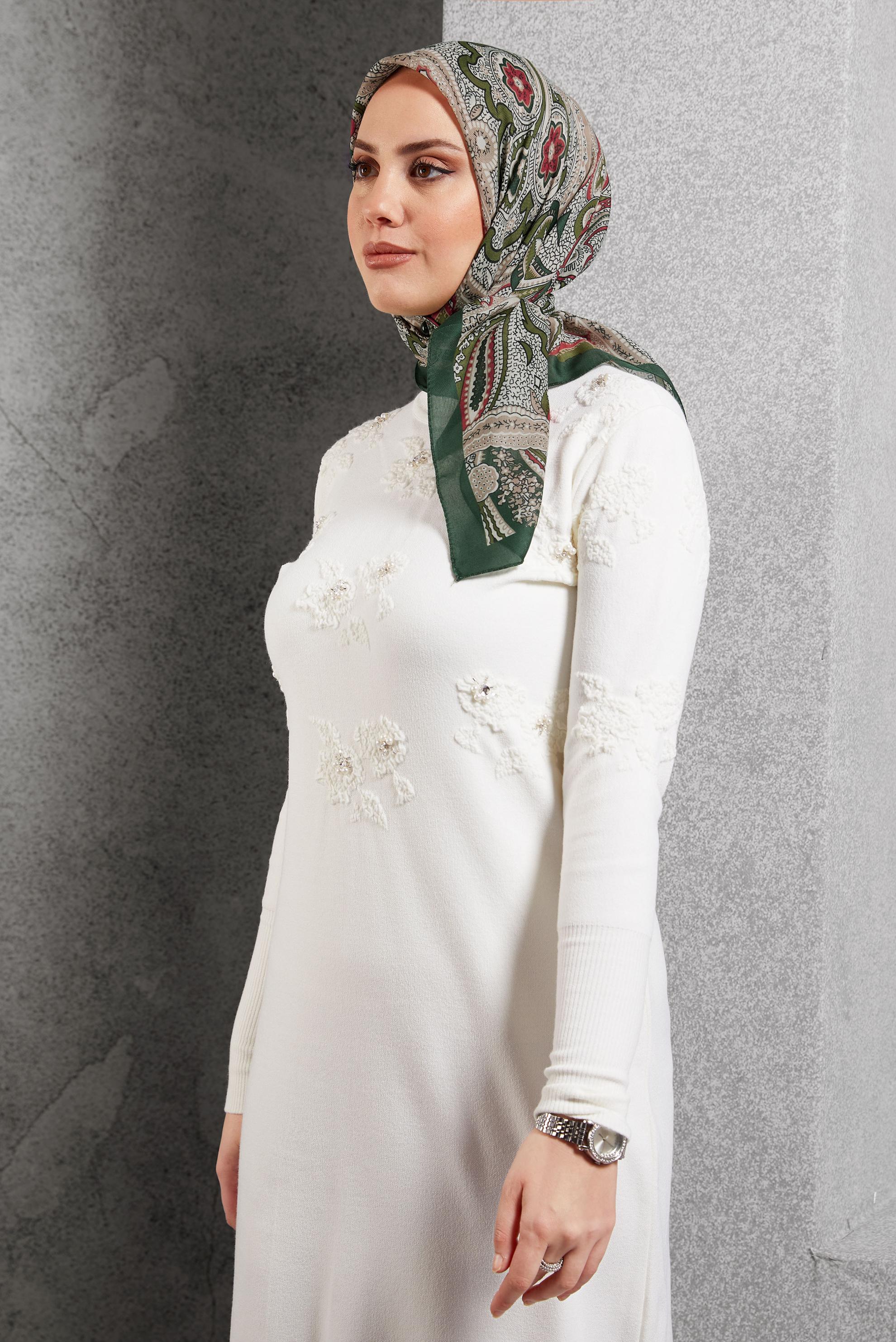 Tesettür giyim HAKİ ALVİNA DESENLİ EŞARP 8516