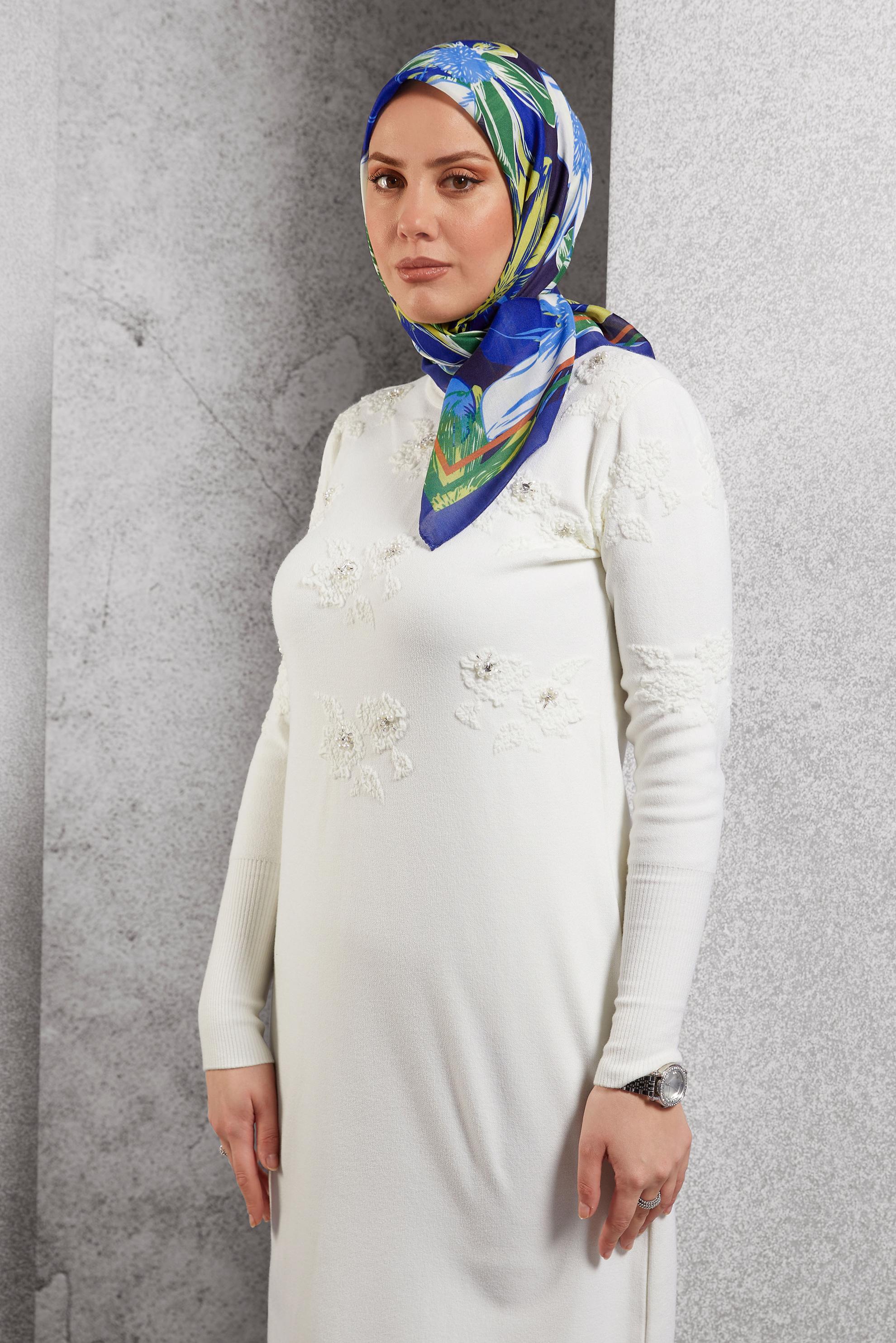 Hijab clothing NAVY BLUE ALVINA PATTERNED SCARF 8517