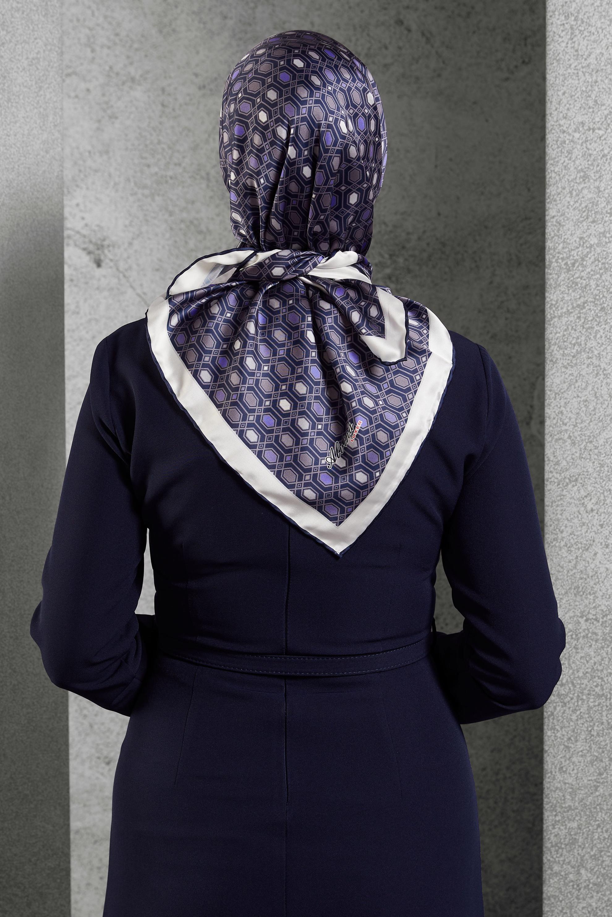 Tesettür giyim LACİVERT ALVİNA DESENLİ EŞARP 8518