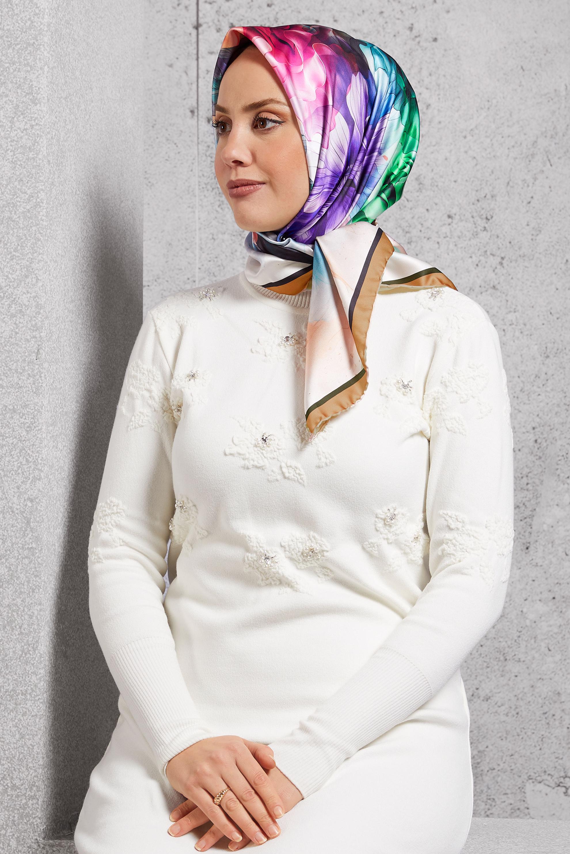 Tesettür giyim PUDRA ALVİNA DESENLİ EŞARP 8519