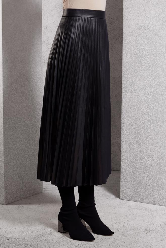 Tesettür giyim SİYAH PİLİSELİ SUNİ DERİ ETEK 60634 - ALVİNA