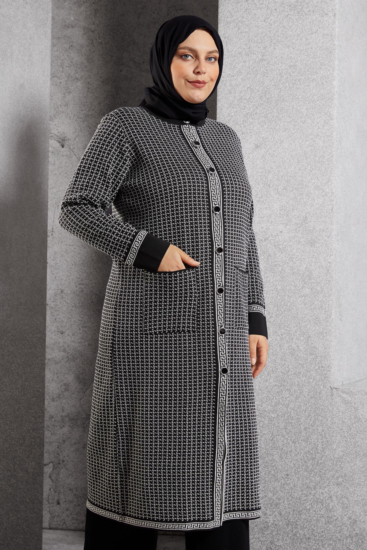 Tesettür giyim SİYAH DESENLİ TRİKO HIRKA 20605