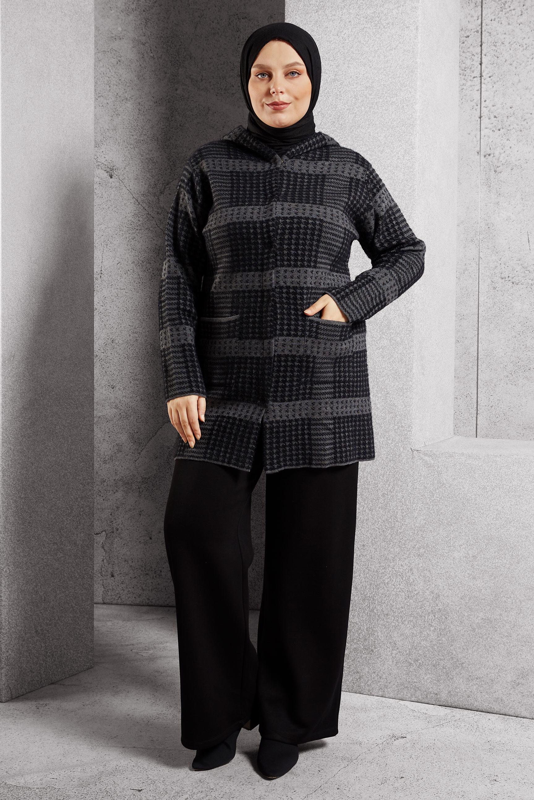 Tesettür giyim GRİ KAPÜŞONLU TRİKO HIRKA 20617