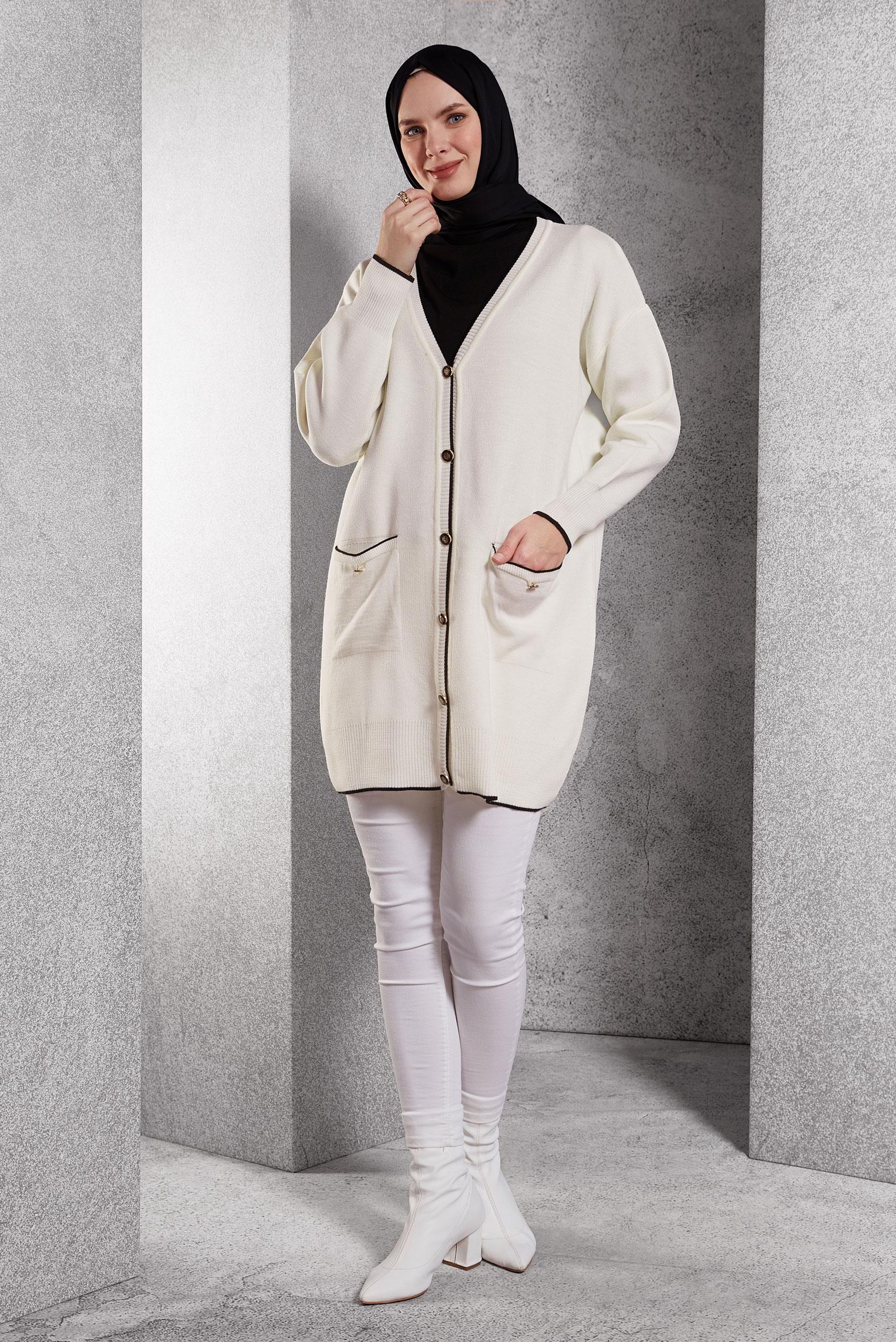 Tesettür giyim BEYAZ TRİKO HIRKA 44997