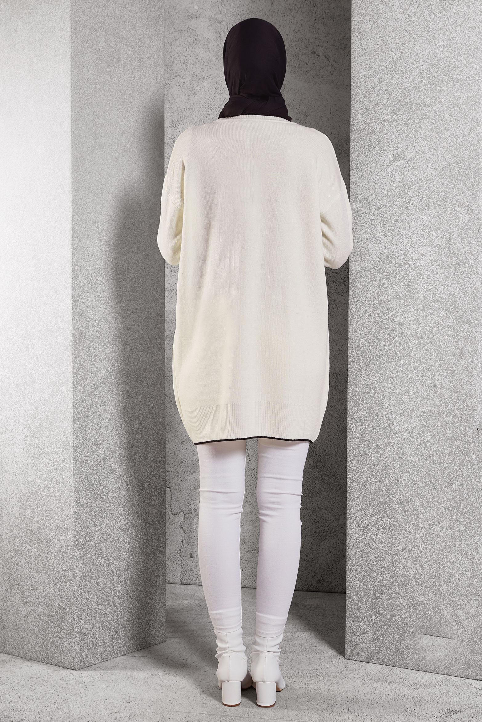 Tesettür giyim BEYAZ TRİKO HIRKA 44997