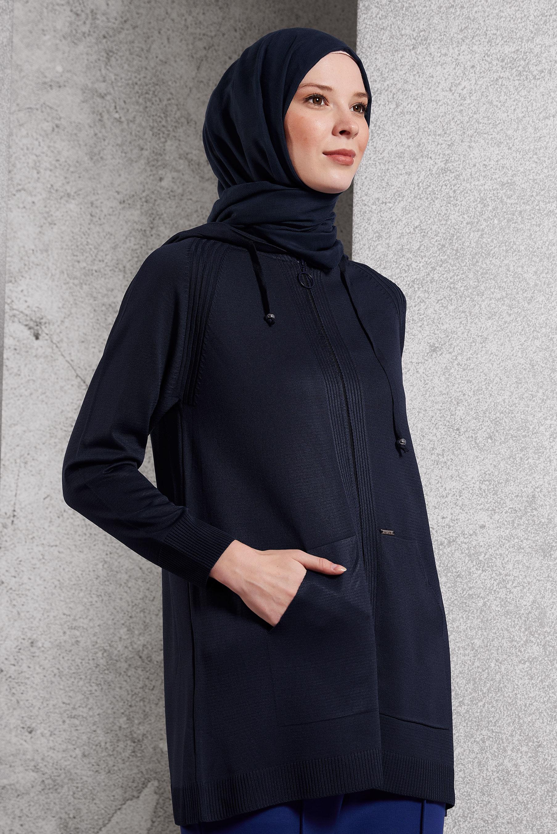 Tesettür giyim LACİVERT KAPÜŞONLU TRİKO HIRKA 45012