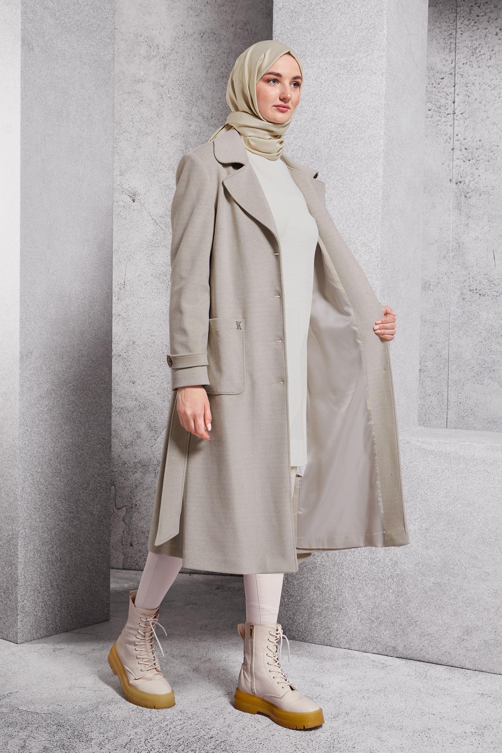 Tesettür giyim BEJ KUŞAKLI KABAN 90500