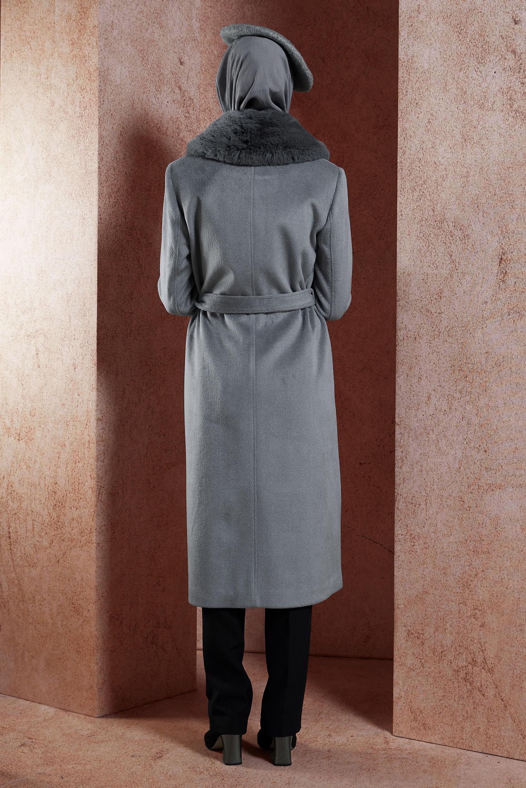 Tesettür giyim GRİ KÜRK DETAYLI KUŞAKLI KABAN 90501