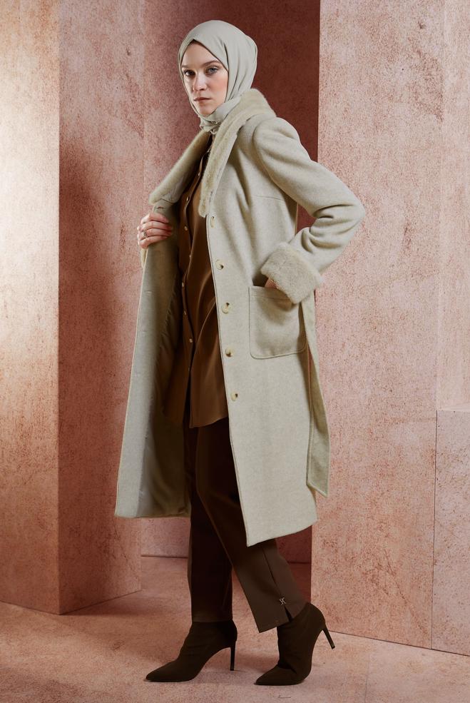 Hijab clothing BEIGE FUR DETAILED BELTED COAT 90501 - ALVİNA