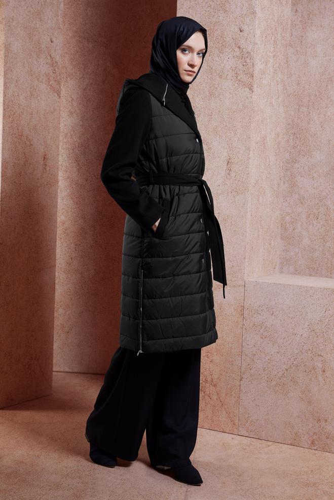 Tesettür giyim SİYAH KUŞAKLI KAPÜŞONLU KABAN 90509 - ALVİNA