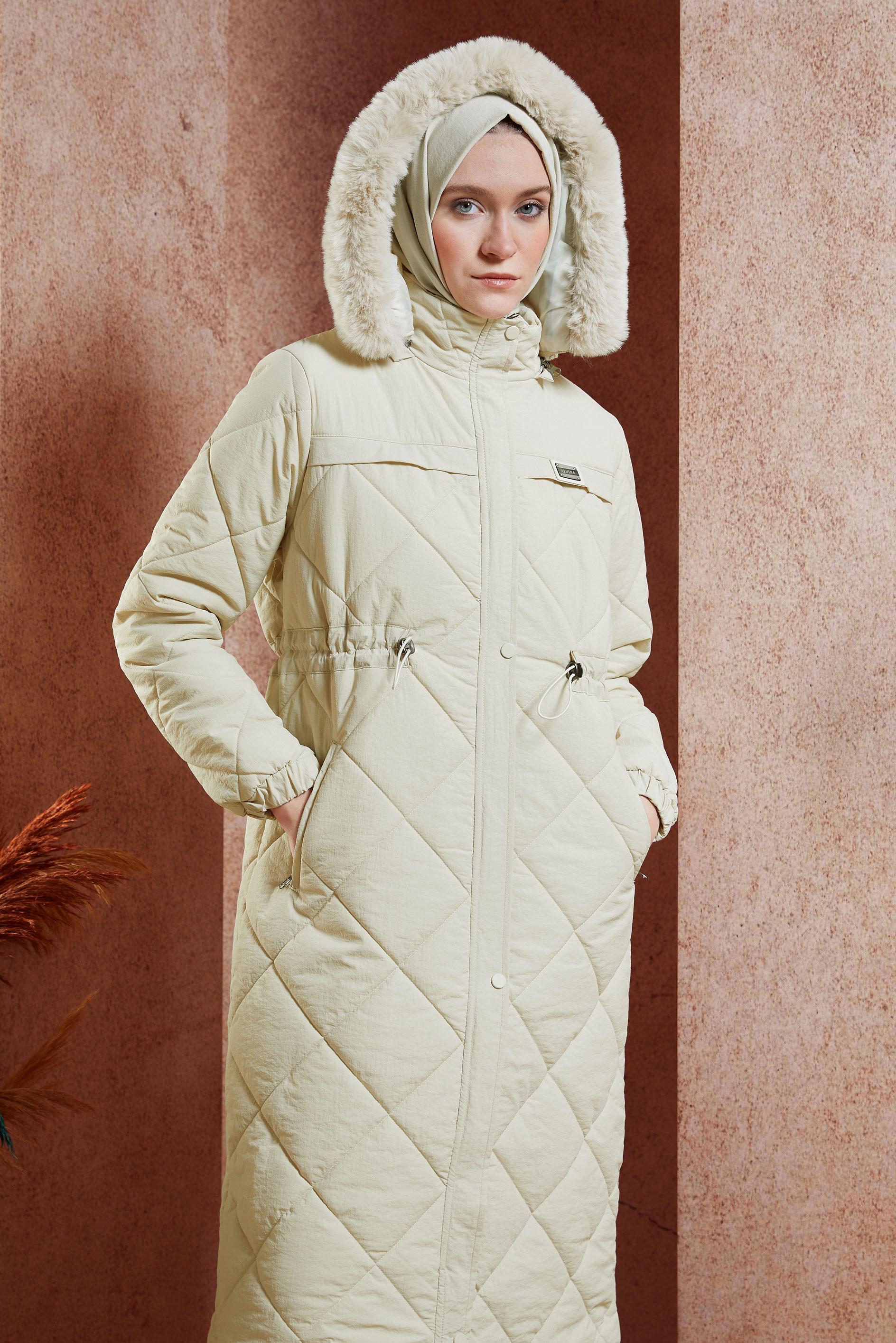 Tesettür giyim BEJ ÇIKARILABİLİR KAPÜŞONLU KABAN 90514