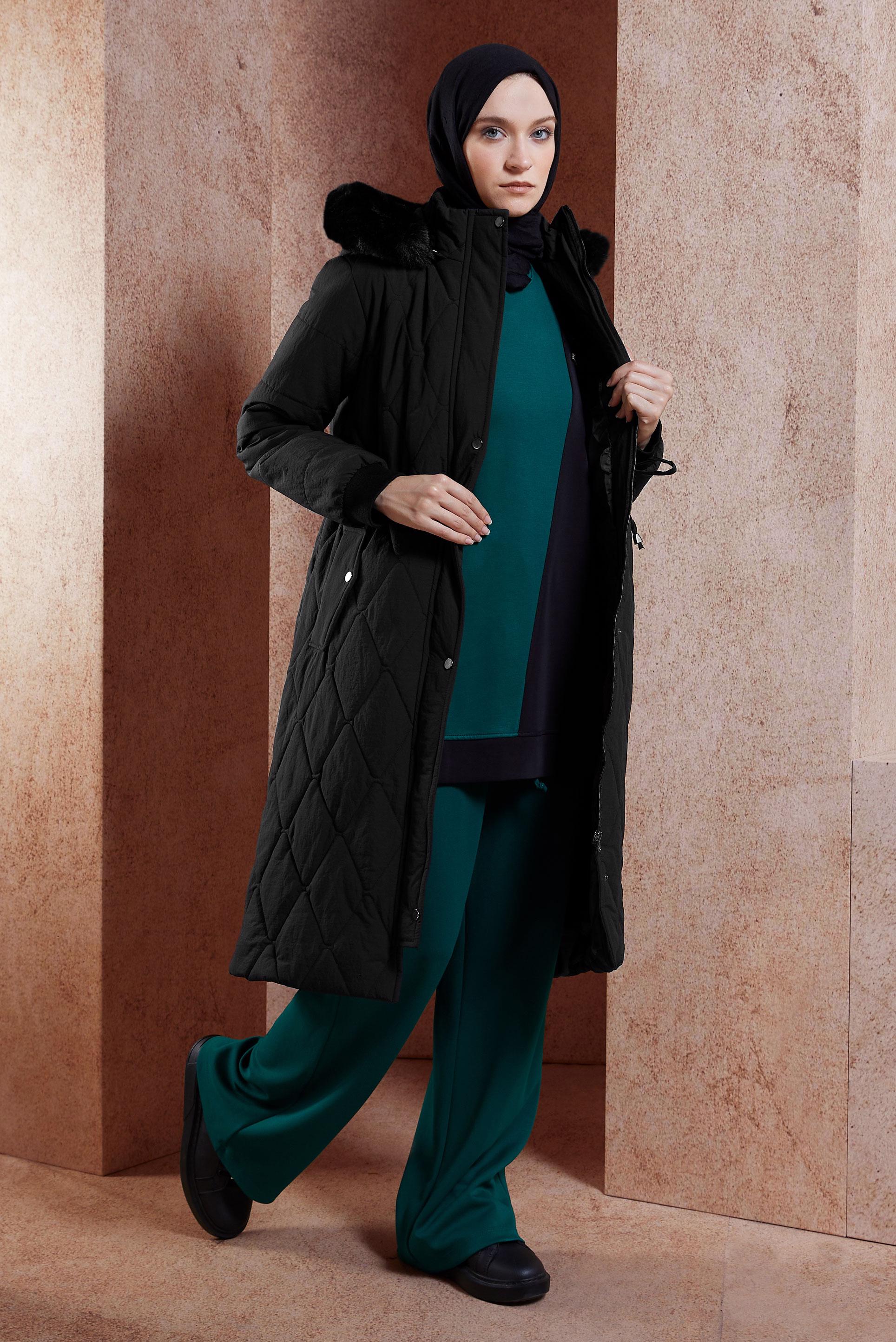 Vêtements hijab NOIR MANTEAU À CAPUCHE EN FOURRURE 90518