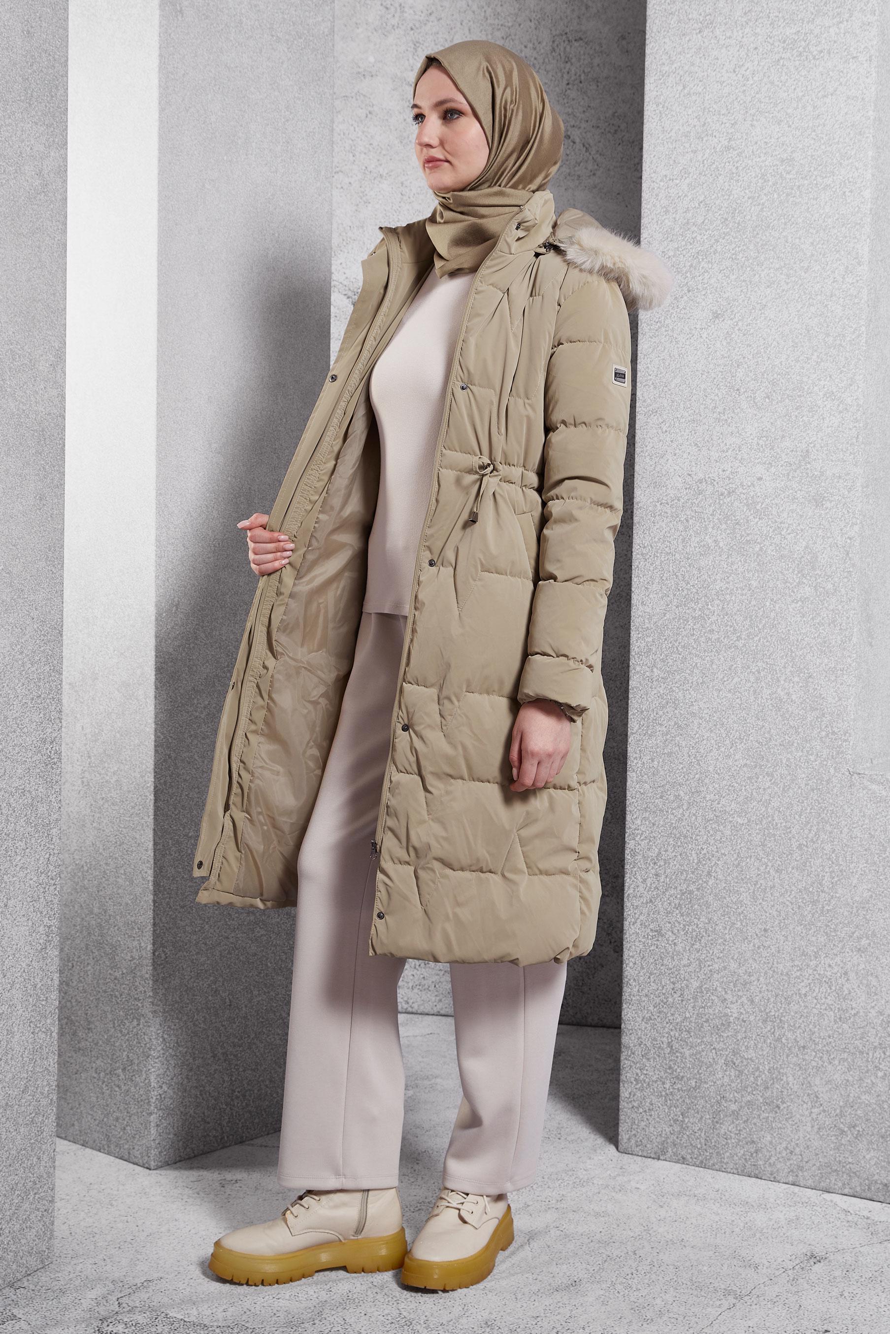 Tesettür giyim BEJ ÇIKARILABİLİR KAPÜŞONLU KABAN 90520