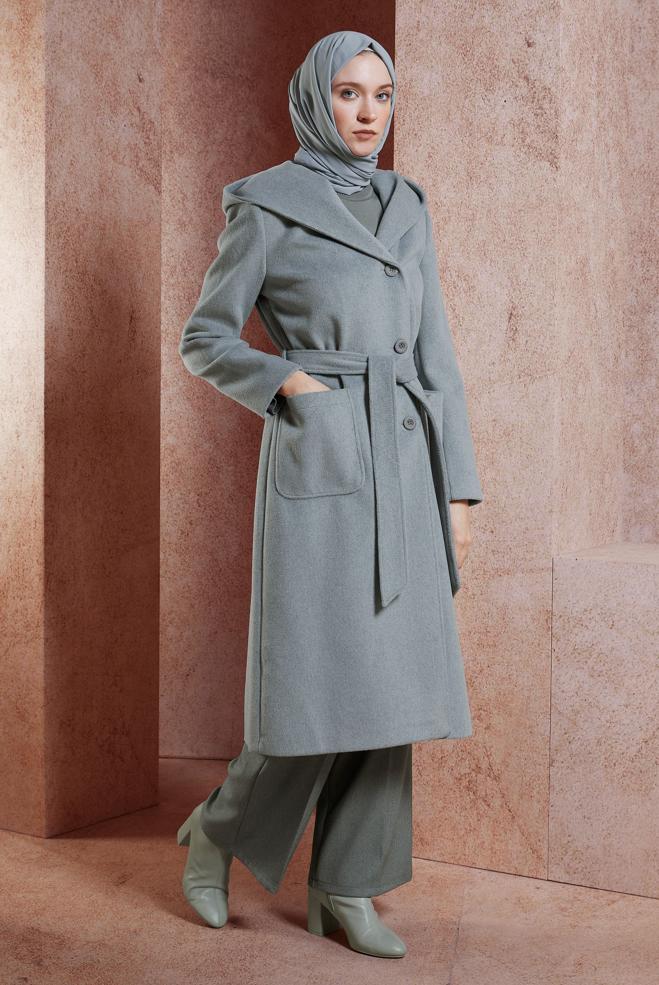 Vêtements hijab GRIS MANTEAU À CAPUCHE ET CEINTURE 90537 - ALVİNA