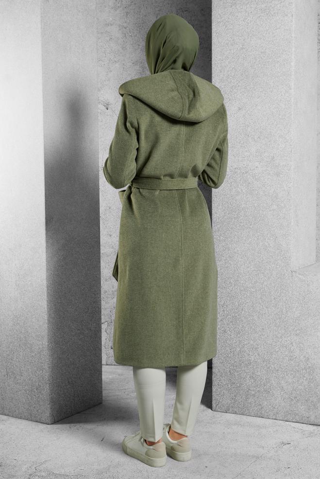 Vêtements hijab VERT MANTEAU À CAPUCHE ET CEINTURE 90537 - ALVİNA
