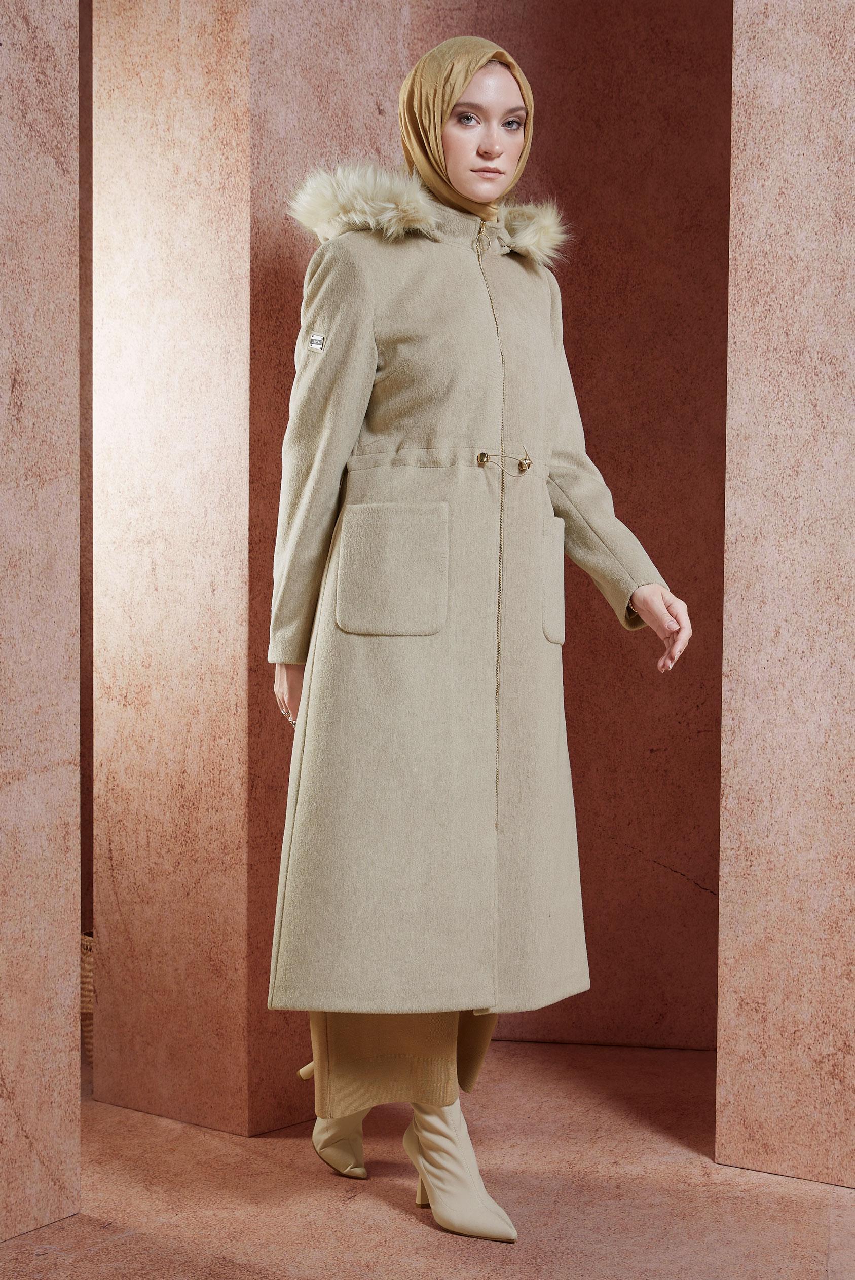 Tesettür giyim BEJ KAPÜŞONLU KABAN 90542