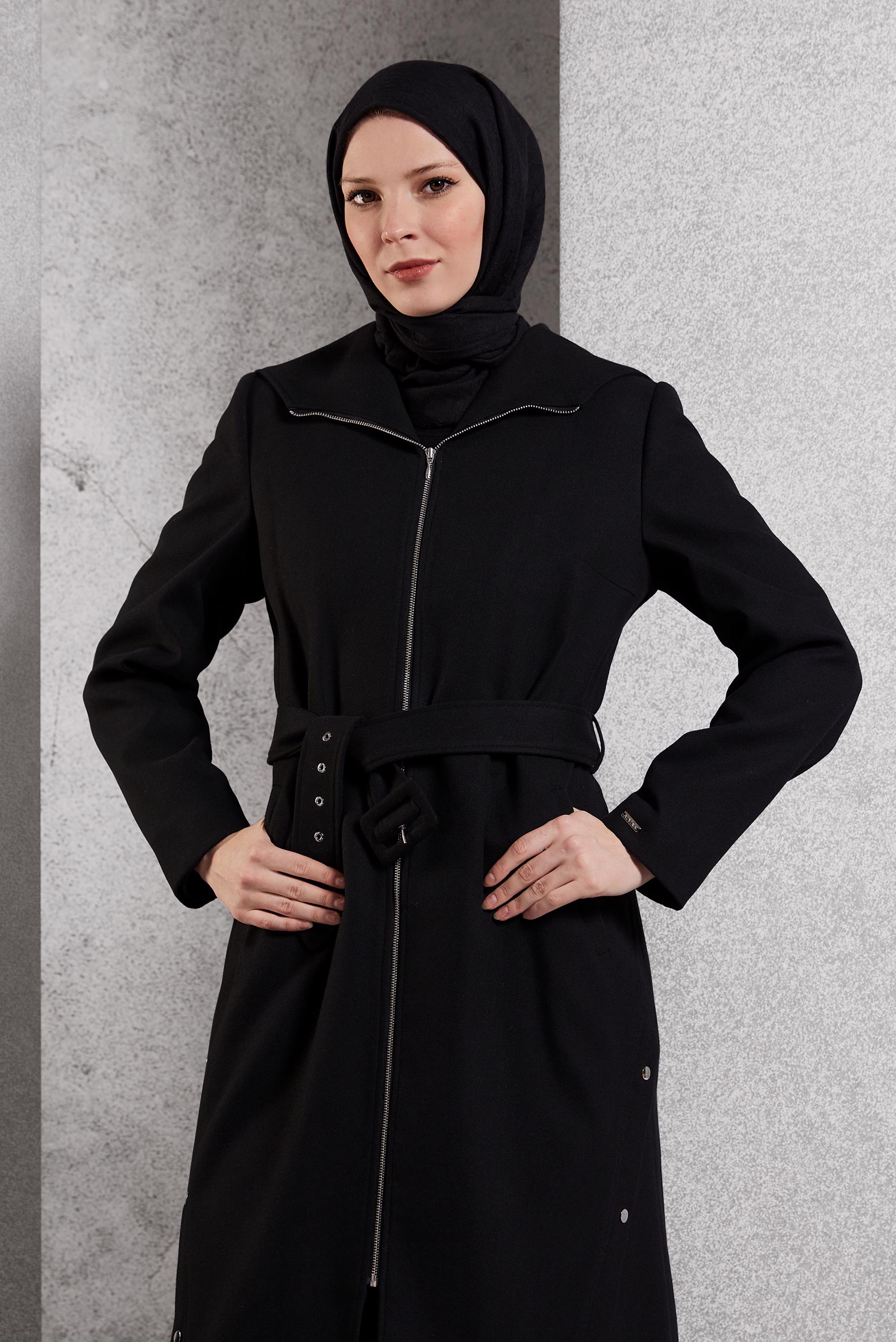 Tesettür giyim SİYAH KEMERLİ KABAN 90547