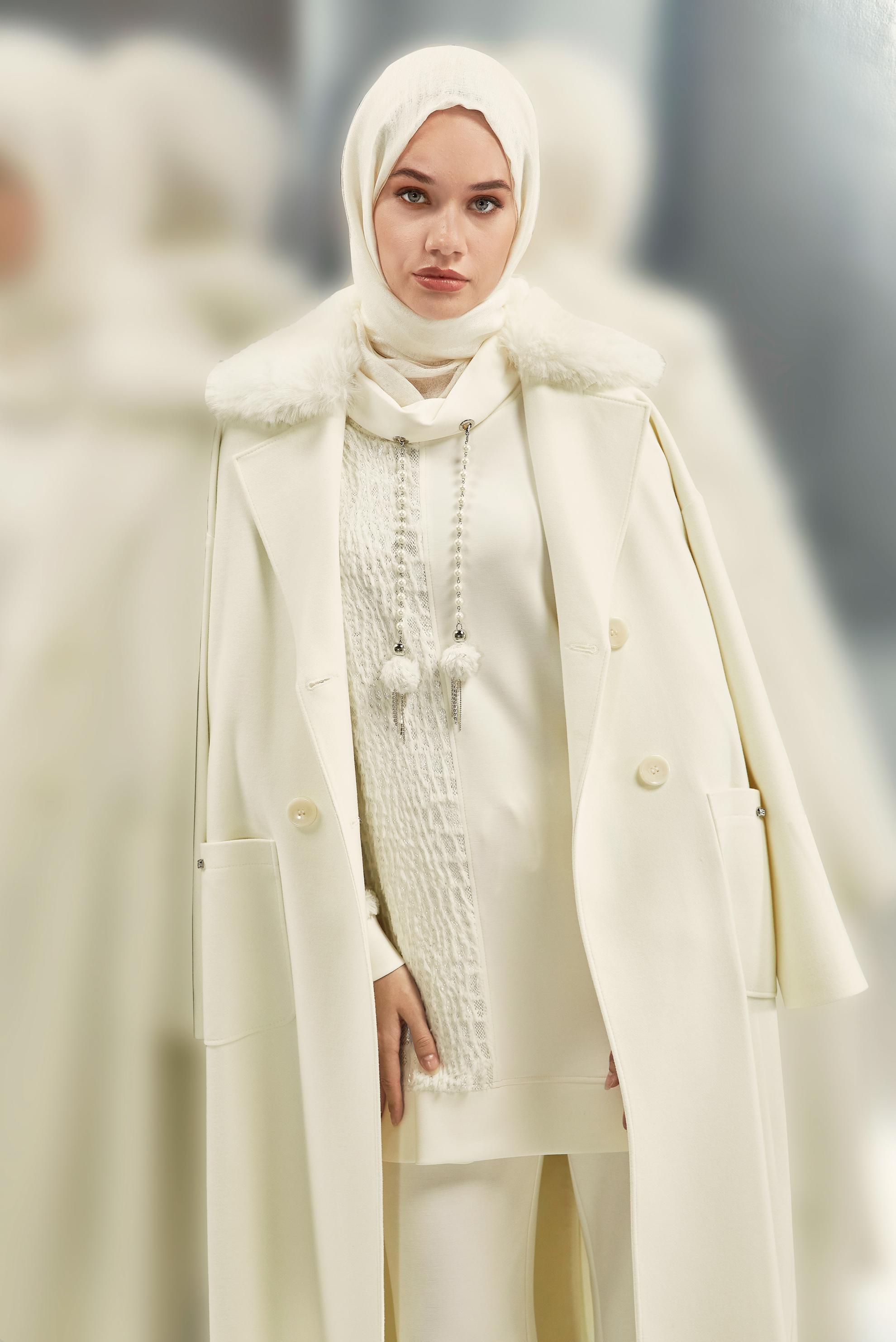 Vêtements hijab ÉCRUE MANTEAU CEINTURÉ 90548