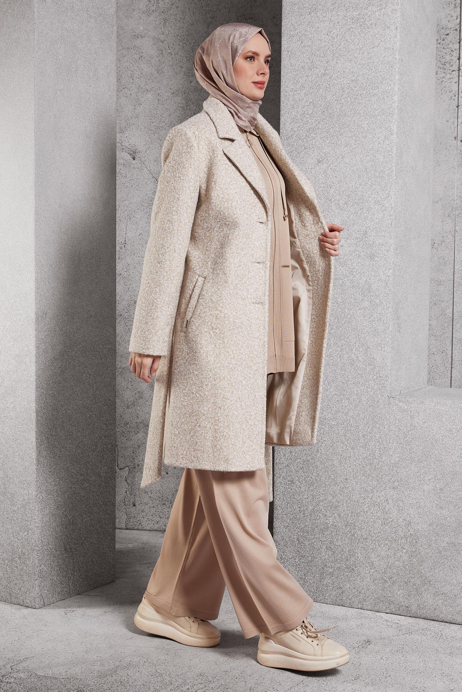 Tesettür giyim BEJ KUŞAKLI KABAN 90556