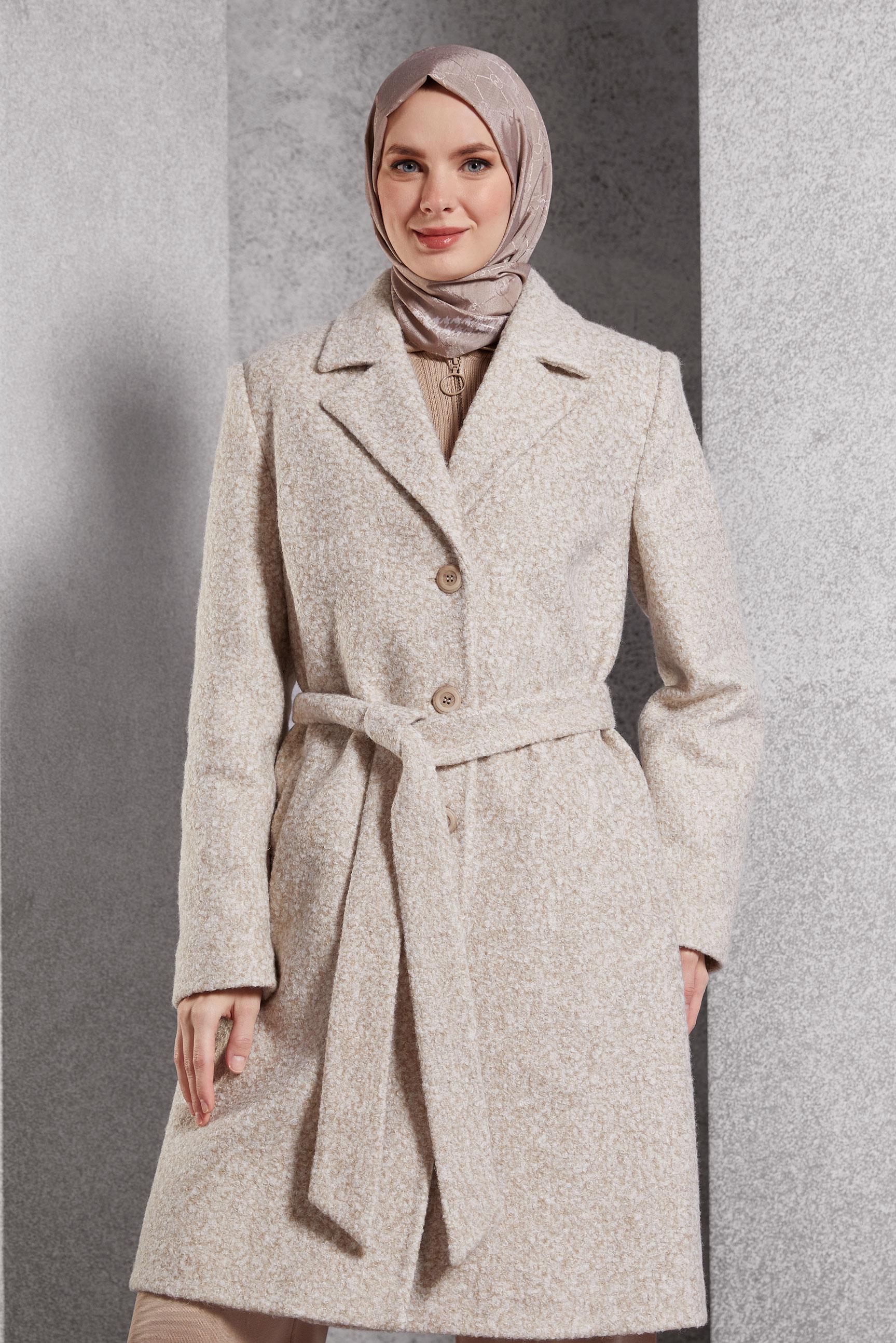 Tesettür giyim BEJ KUŞAKLI KABAN 90556