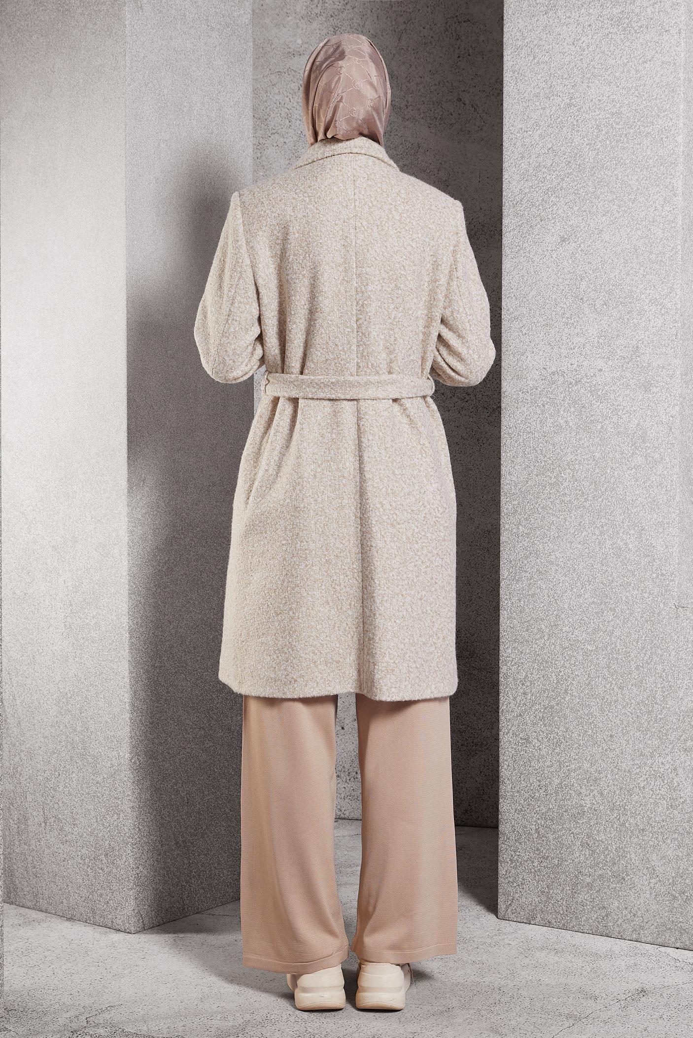 Tesettür giyim BEJ KUŞAKLI KABAN 90556