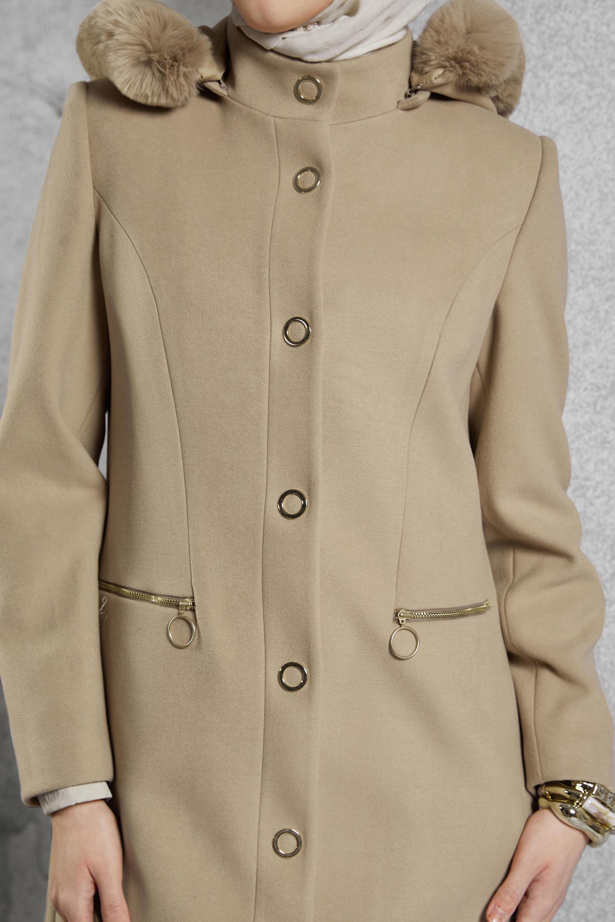 Tesettür giyim BEJ KAPÜŞONLU KABAN 90570