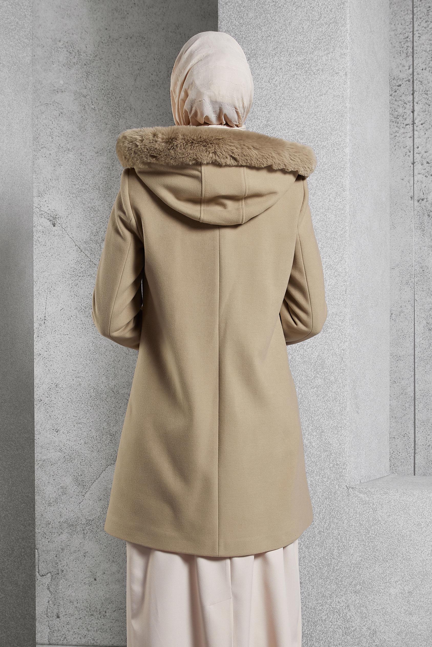 Tesettür giyim BEJ KAPÜŞONLU KABAN 90570