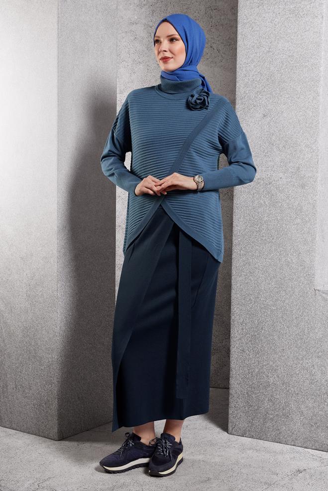 Vêtements hijab BLEU MARINE PULL EN MAILLE COUPE ASYMÉTRIQUE 44912 - ALVİNA