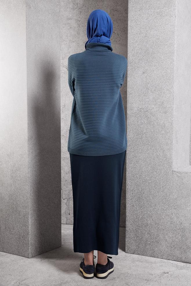 Vêtements hijab BLEU MARINE PULL EN MAILLE COUPE ASYMÉTRIQUE 44912 - ALVİNA