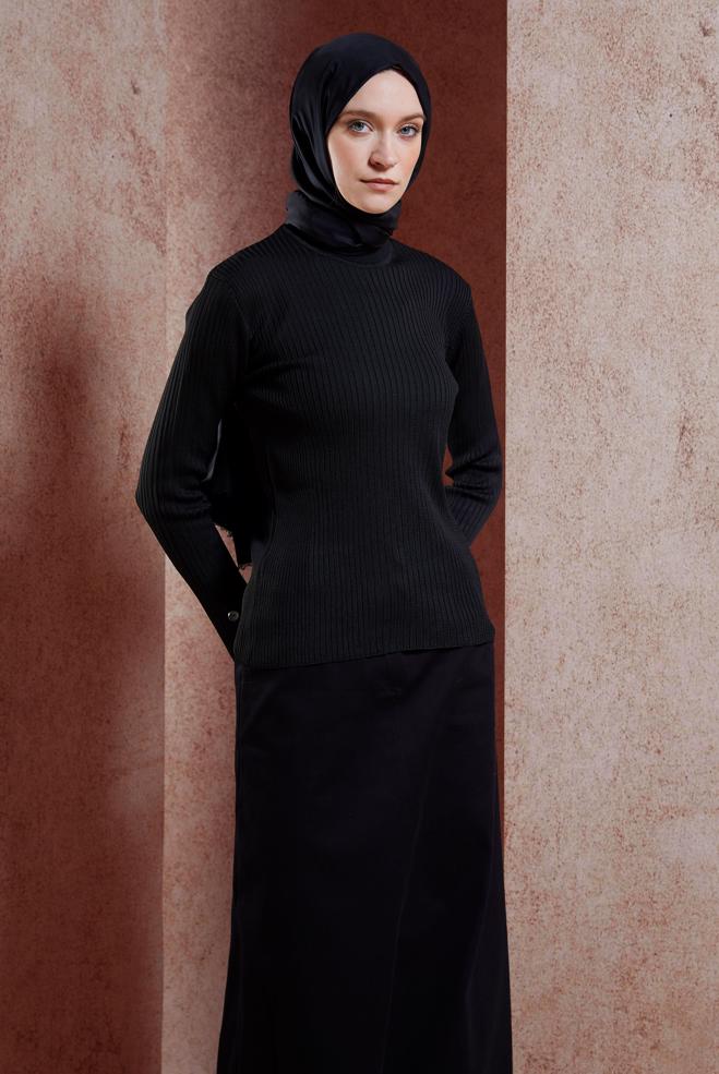 Tesettür giyim SİYAH DÜĞME DETAYLI TRİKO KAZAK 45005 - ALVİNA