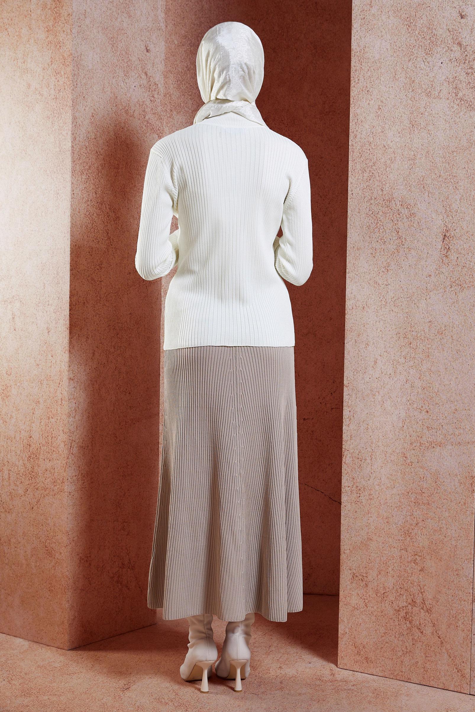 Tesettür giyim BEYAZ DÜĞME DETAYLI TRİKO KAZAK 45005